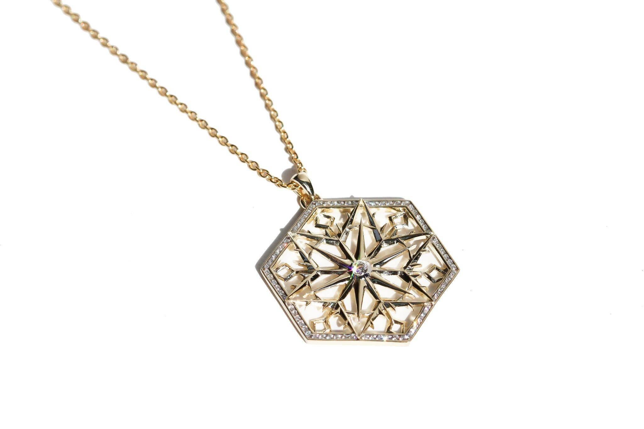 Round Cut Snow Queen Diamond and 18K Gold Necklace For Sale