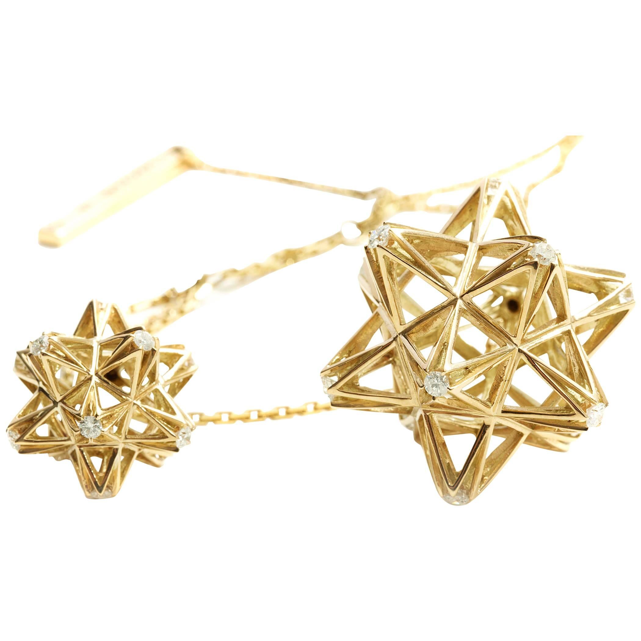 Rahmen-Halskette mit Diamant- und 18K Gold-Anhänger
