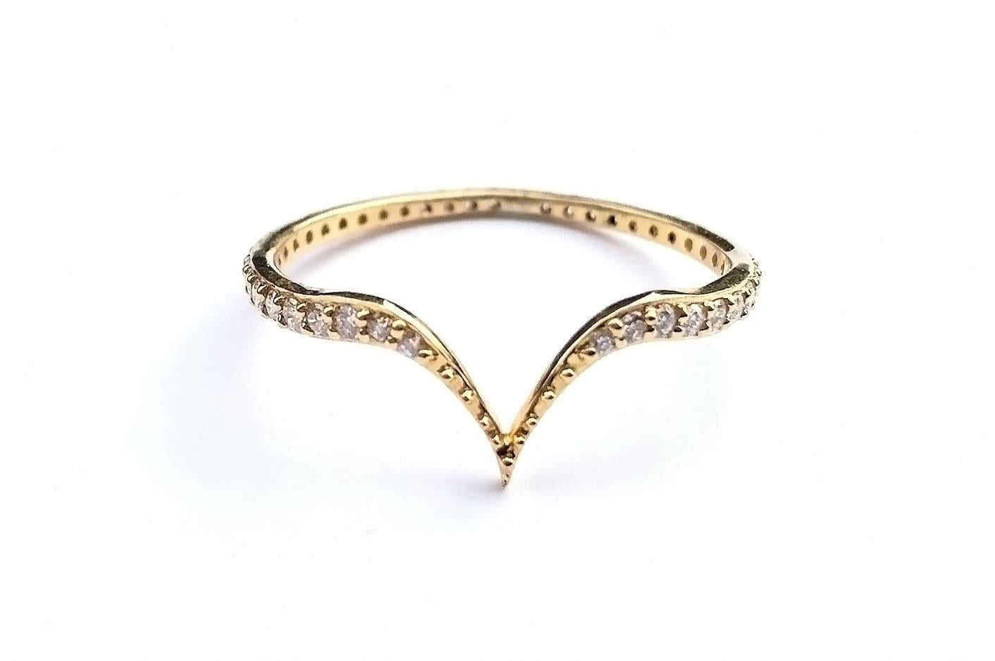 18K Gold Fabri Stackable Diamond Ring In New Condition For Sale In Coral Gables, FL