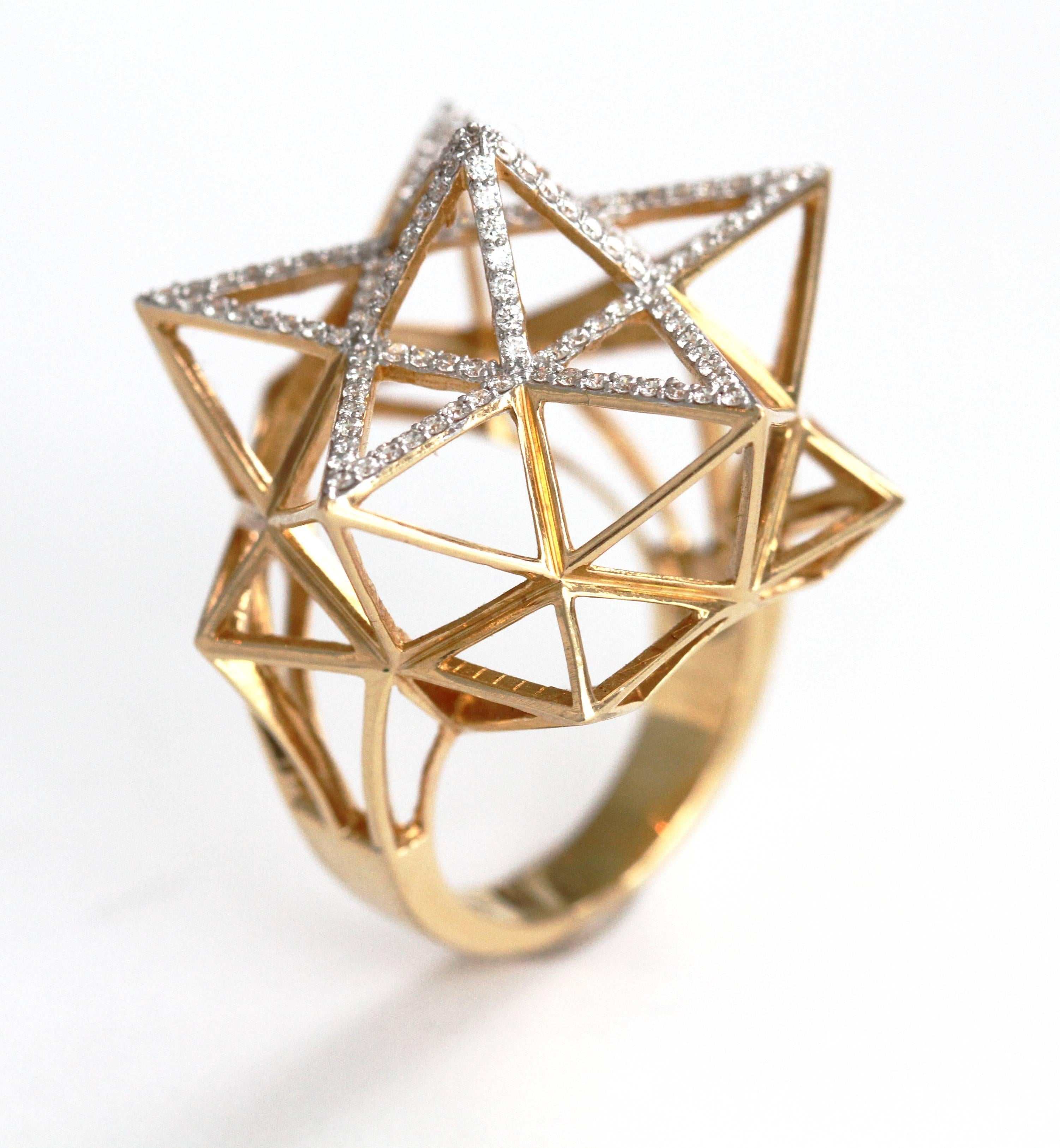 Goldring mit Stern-Partial-Diamantpavé im Angebot 1