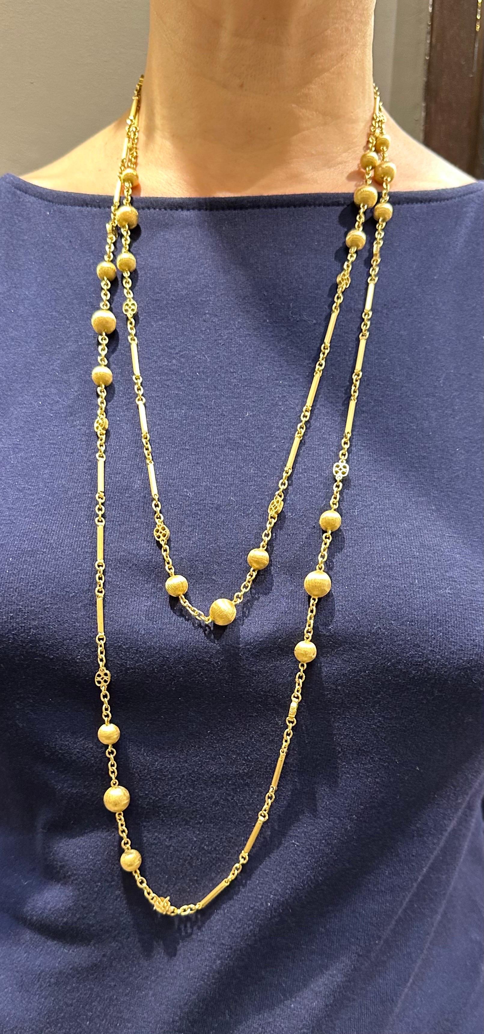 1960s Italian 18k gold hand engraved chain necklace 3