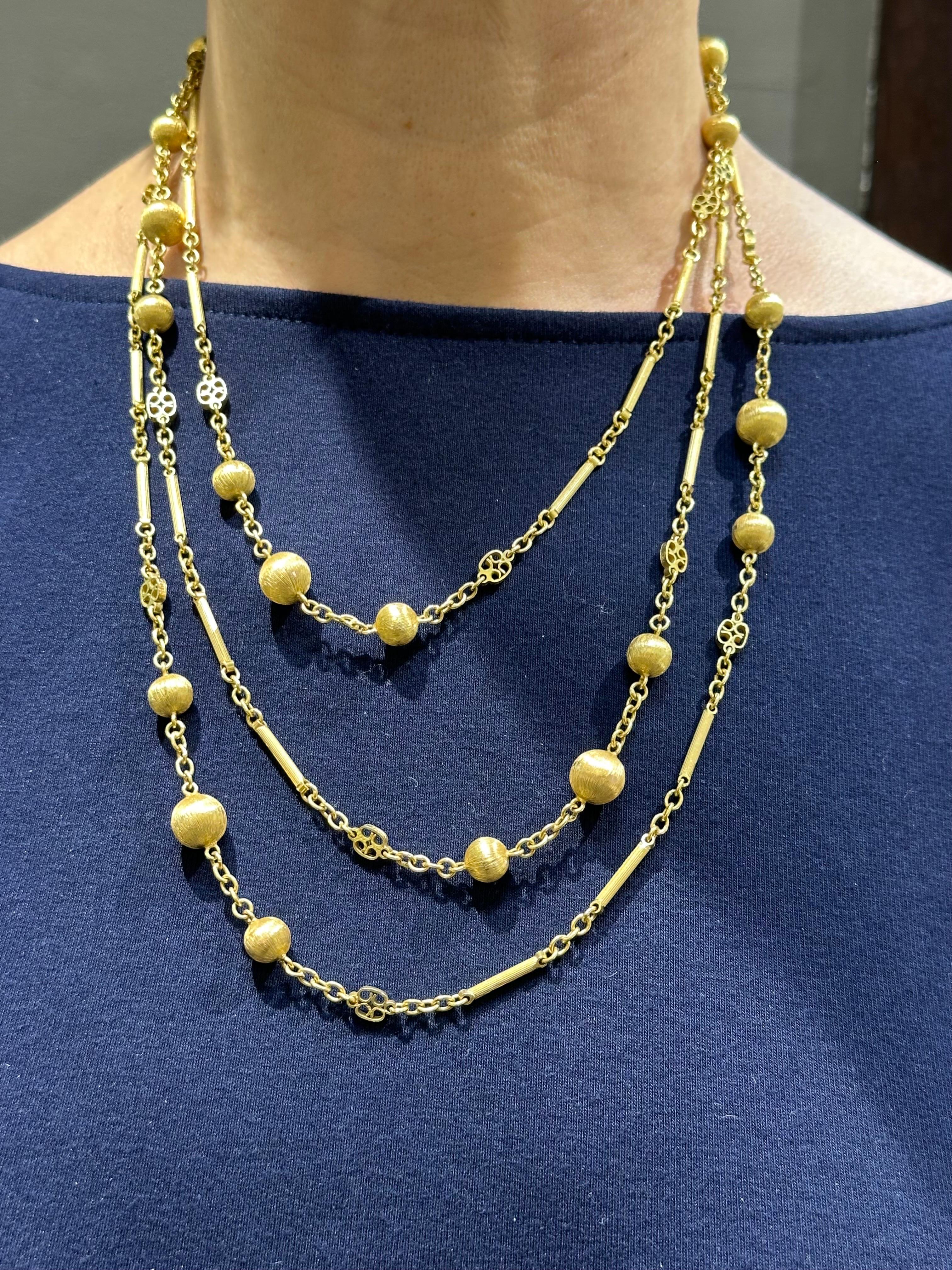1960s Italian 18k gold hand engraved chain necklace 2