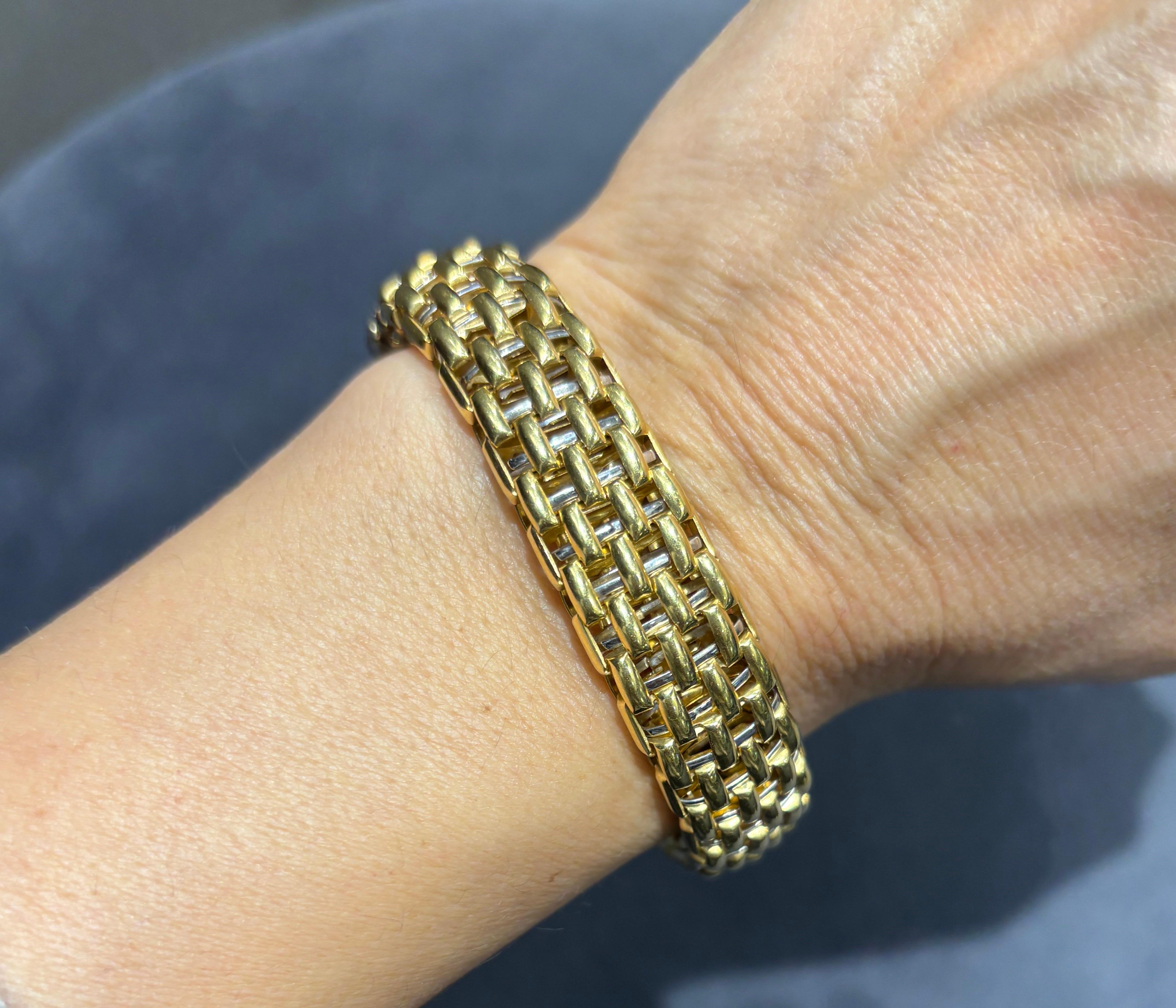 Fope 18k gold latticework bracelet, part of set with necklace sold separately For Sale 7