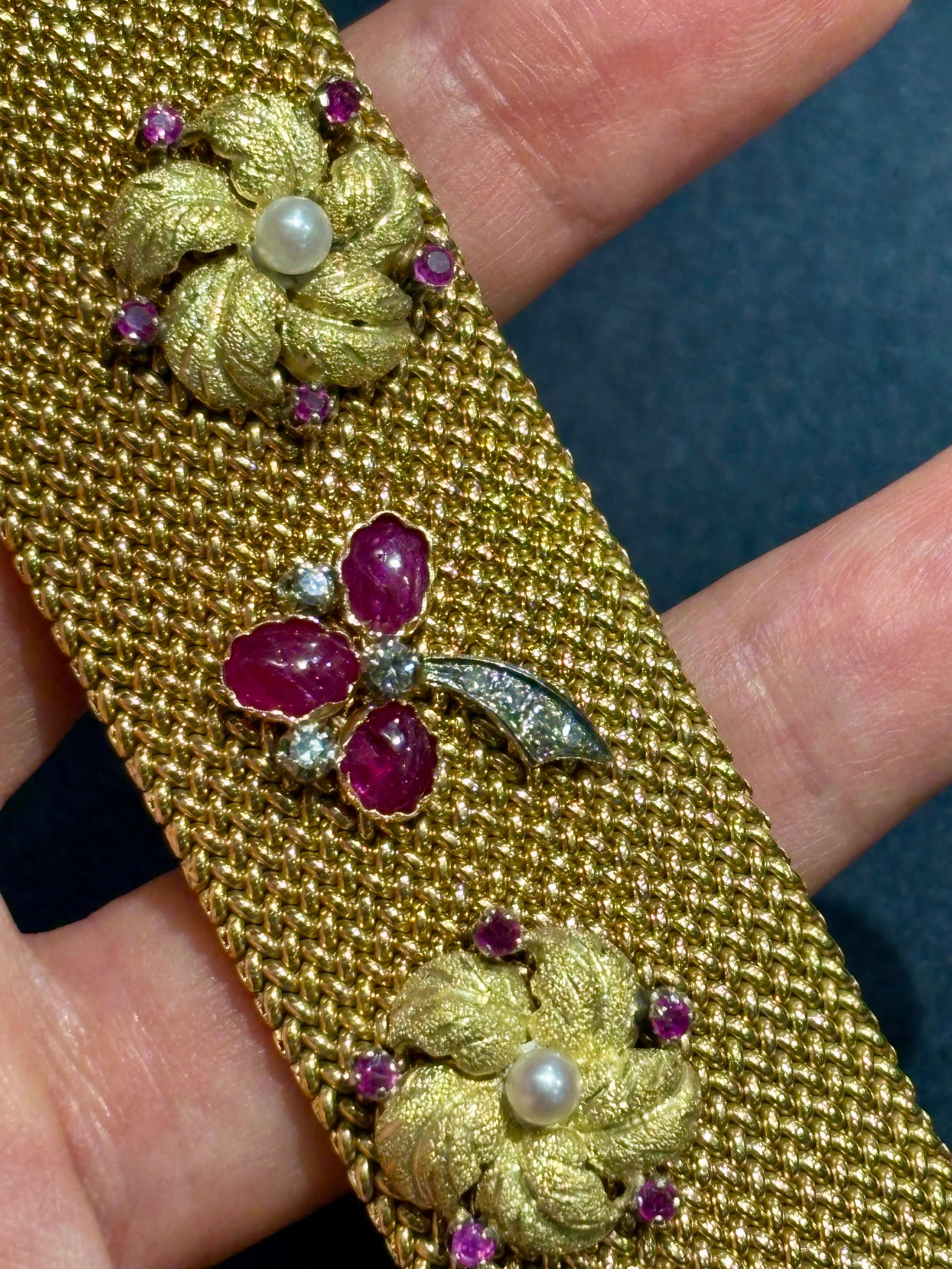 1950s Italian 18k gold woven cuff with Burmese rubies, diamonds and pearls For Sale 2