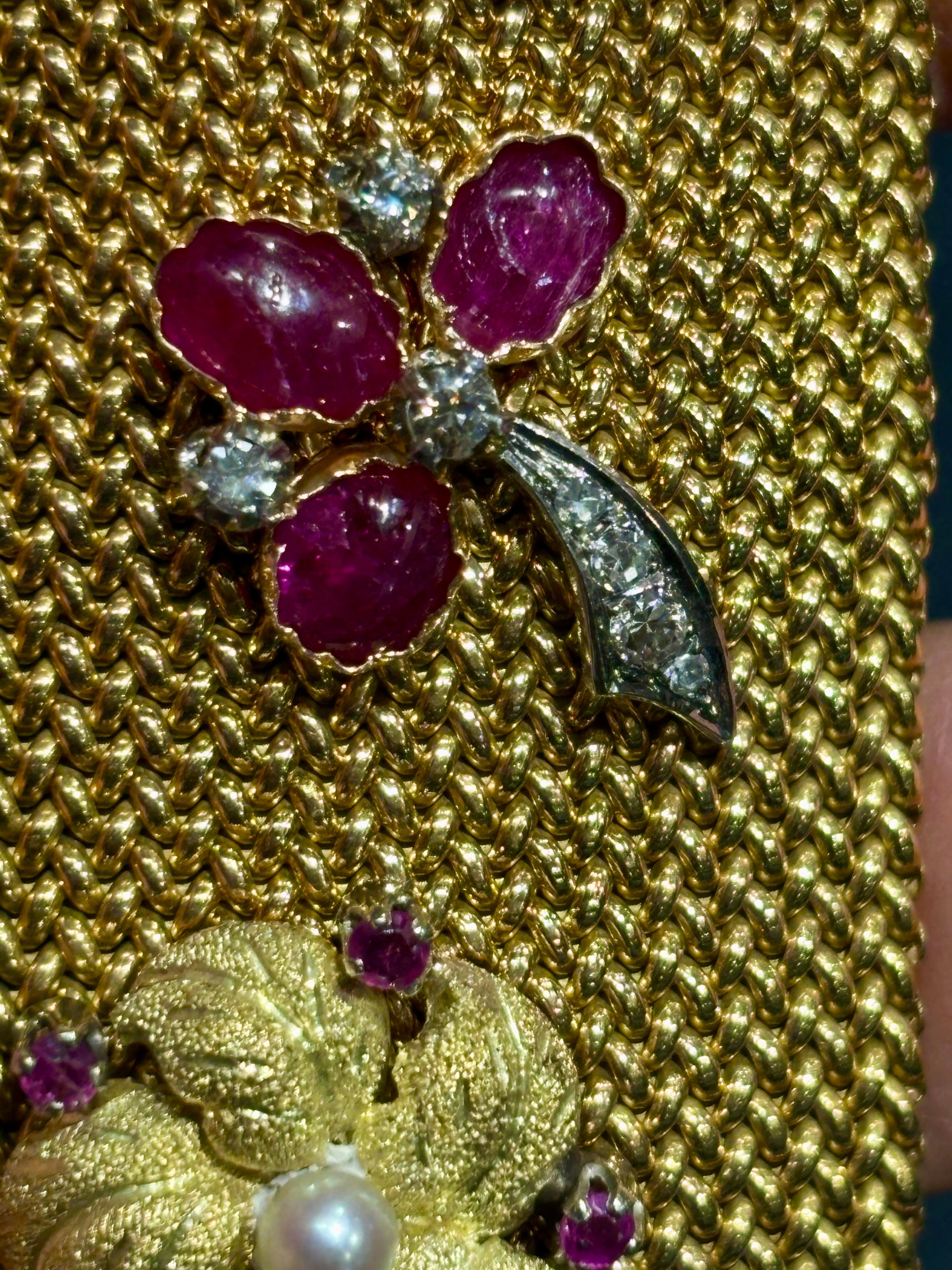 1950s Italian 18k gold woven cuff with Burmese rubies, diamonds and pearls For Sale 3