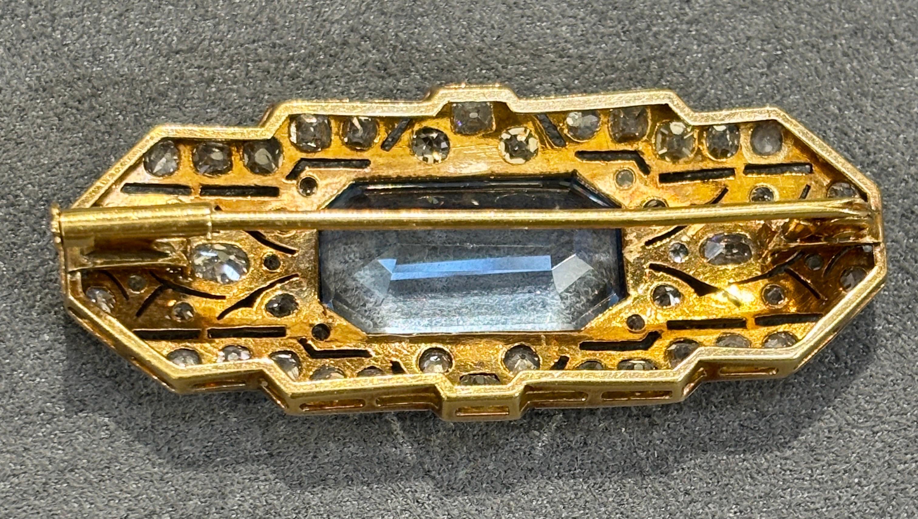 1920s Art Deco diamond and aquamarine brooch For Sale 1
