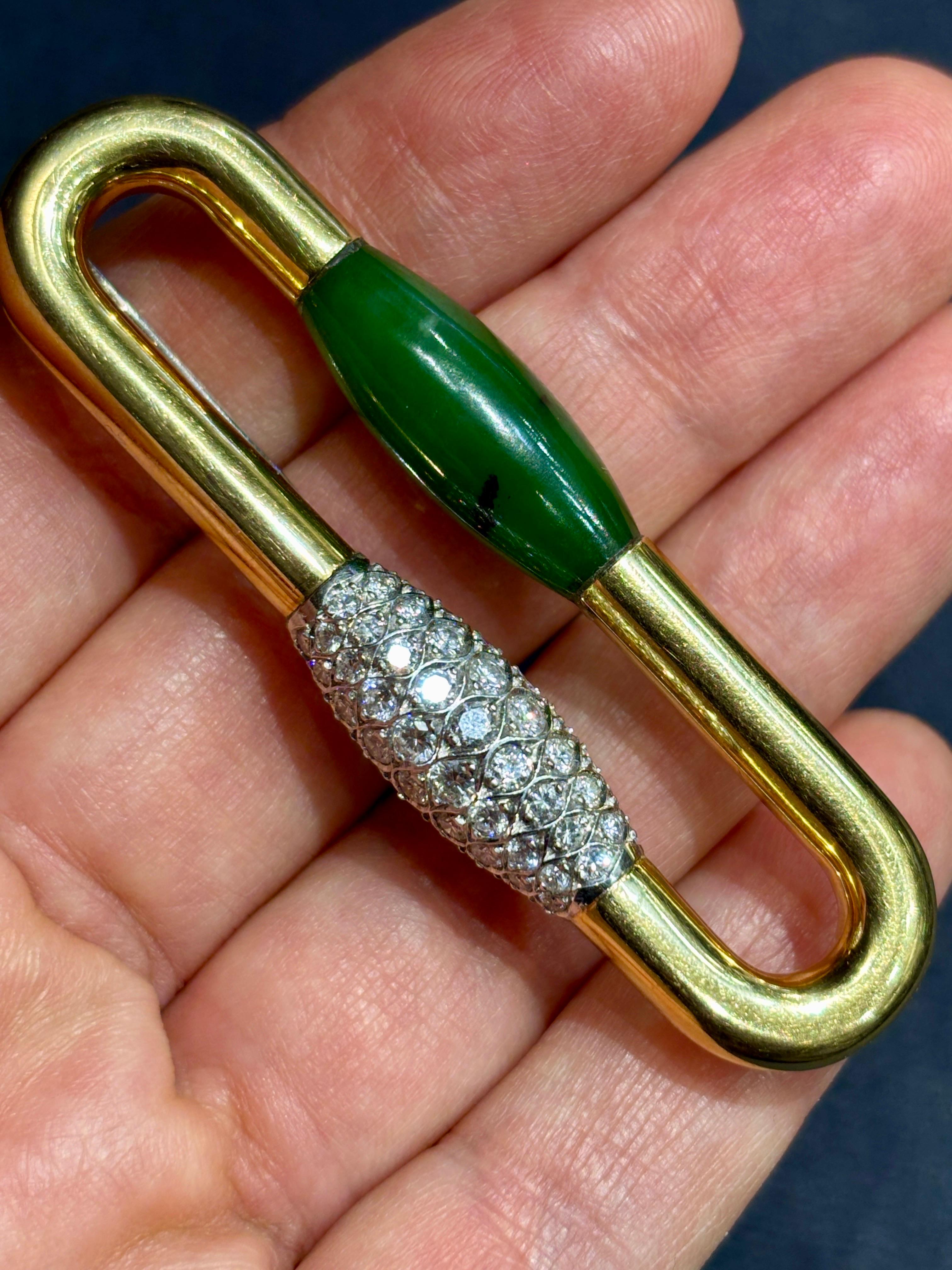 1970s European 14k gold, diamond and jade brooch For Sale 1