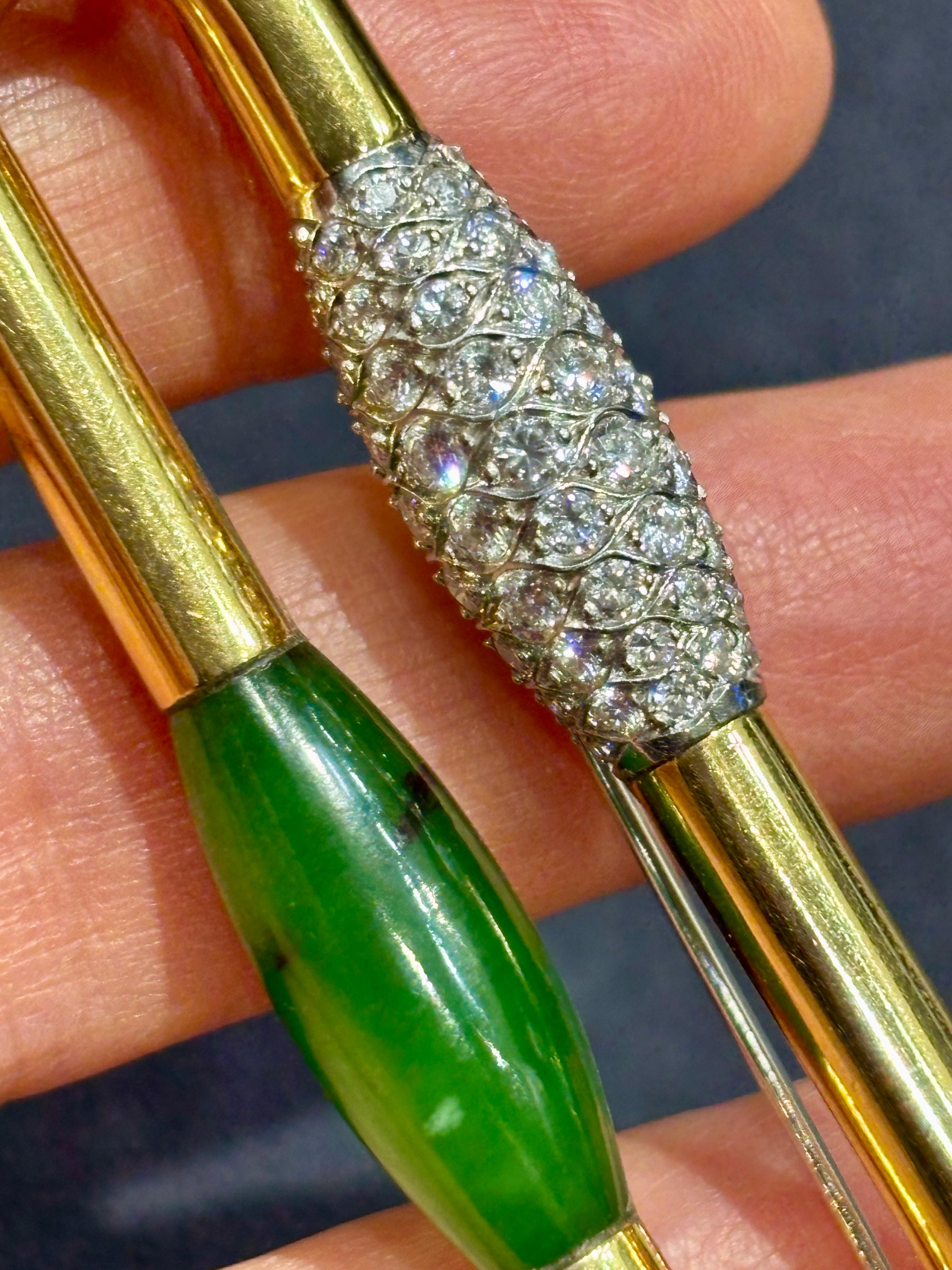 1970s European 14k gold, diamond and jade brooch For Sale 3
