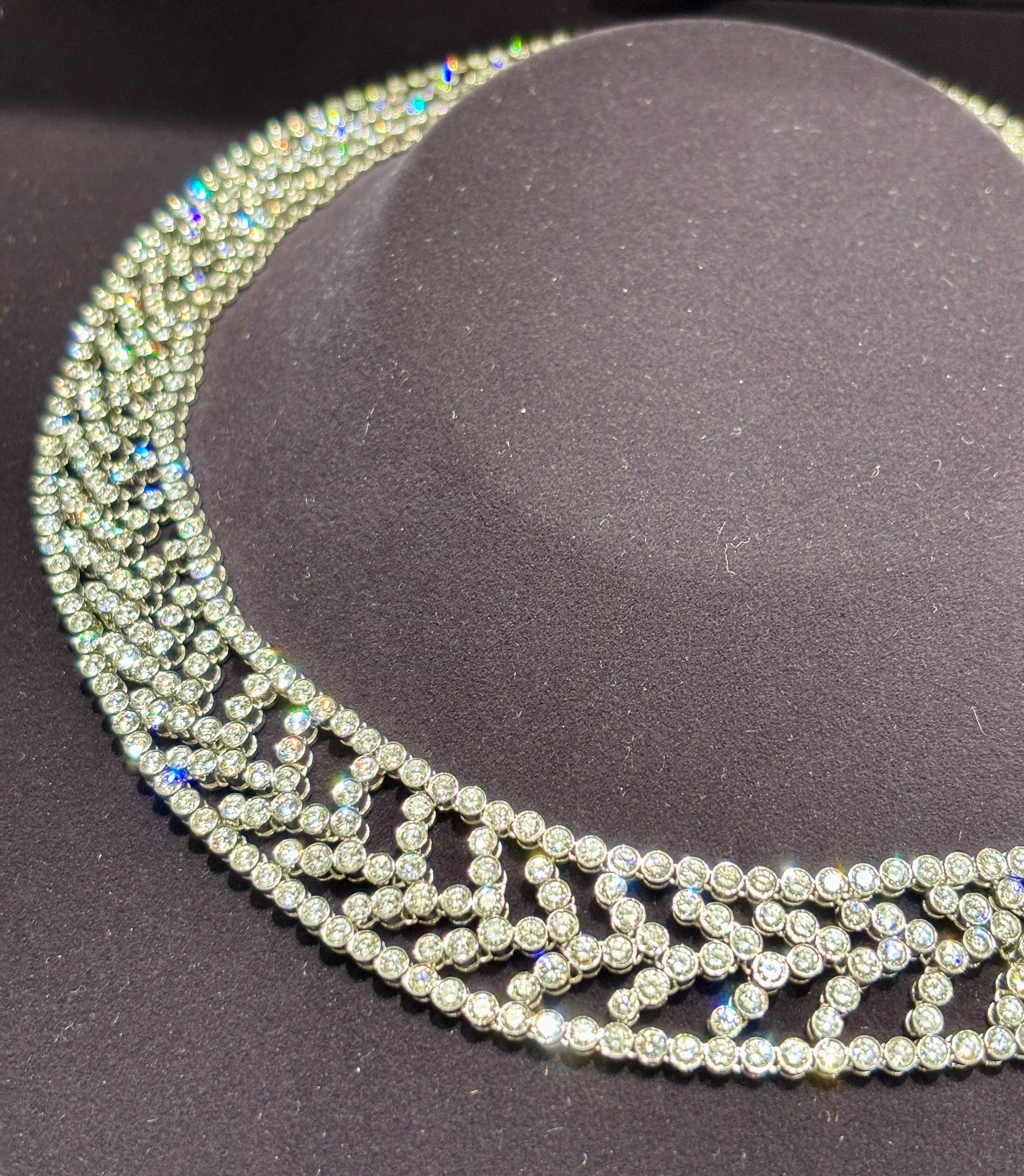 Modern 1990s Tiffany & Co platinum and diamond necklace, part of set with bracelet