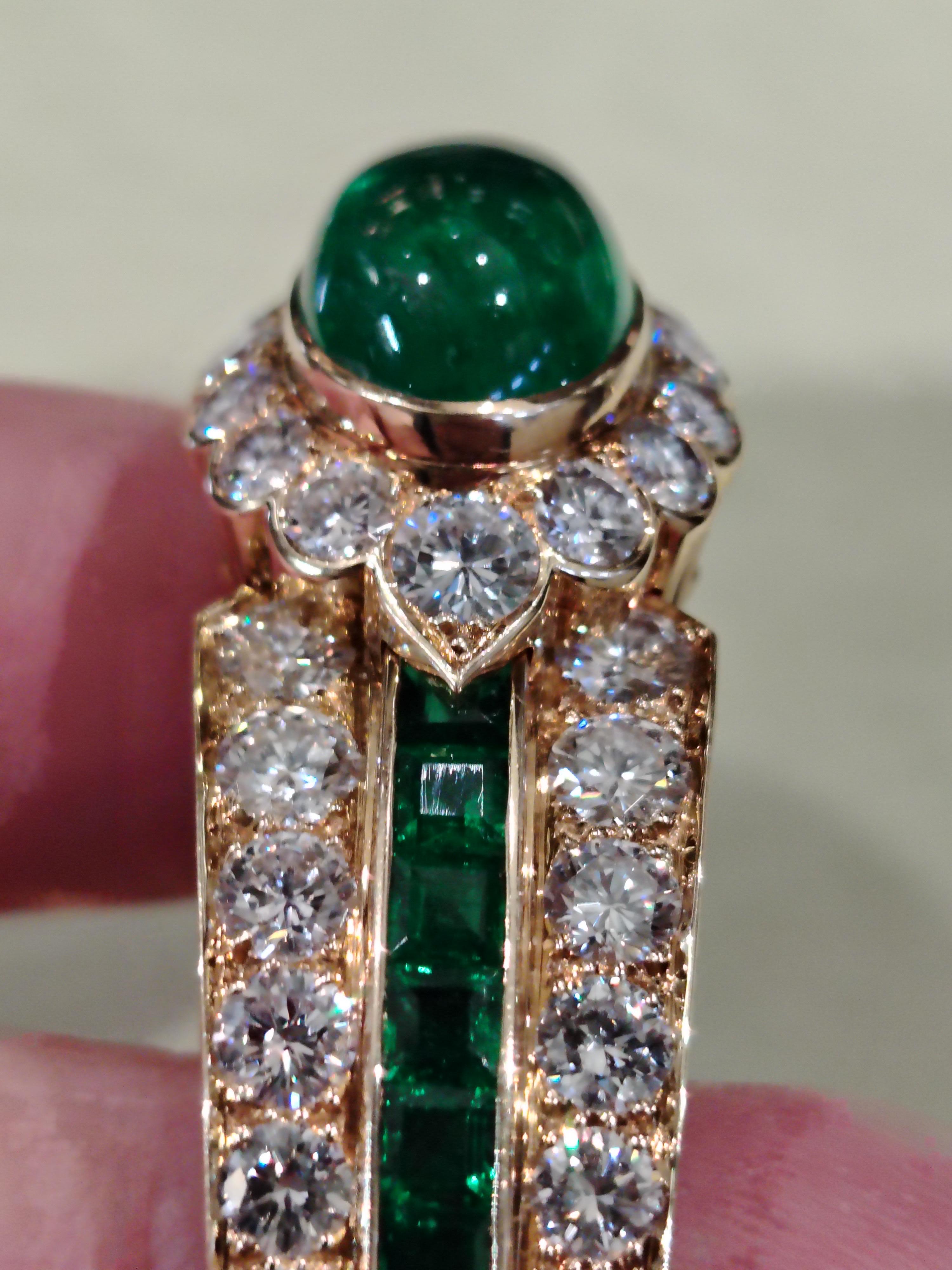 Van Cleef & Arpels, bracelet en émeraude colombienne et diamants d'environ 9 carats en vente 8