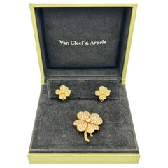 VCA Cosmos 18k Yellow Gold and Diamond Brooch and Earring Set, Circa 1980