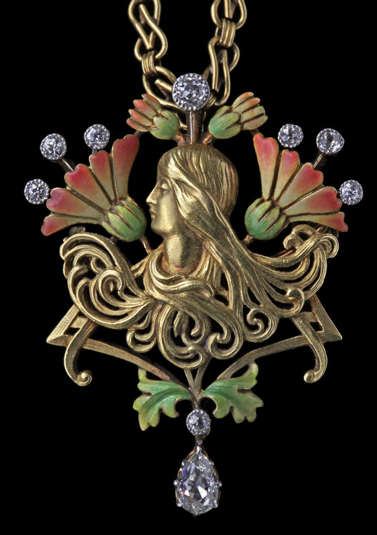 PLISSON & HARTZ Art Nouveau Pendant/ Brooch In Excellent Condition In London, GB