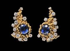 Charles de Temple Boucles d'oreilles en forme de corne d'abondance en or, saphirs et diamants