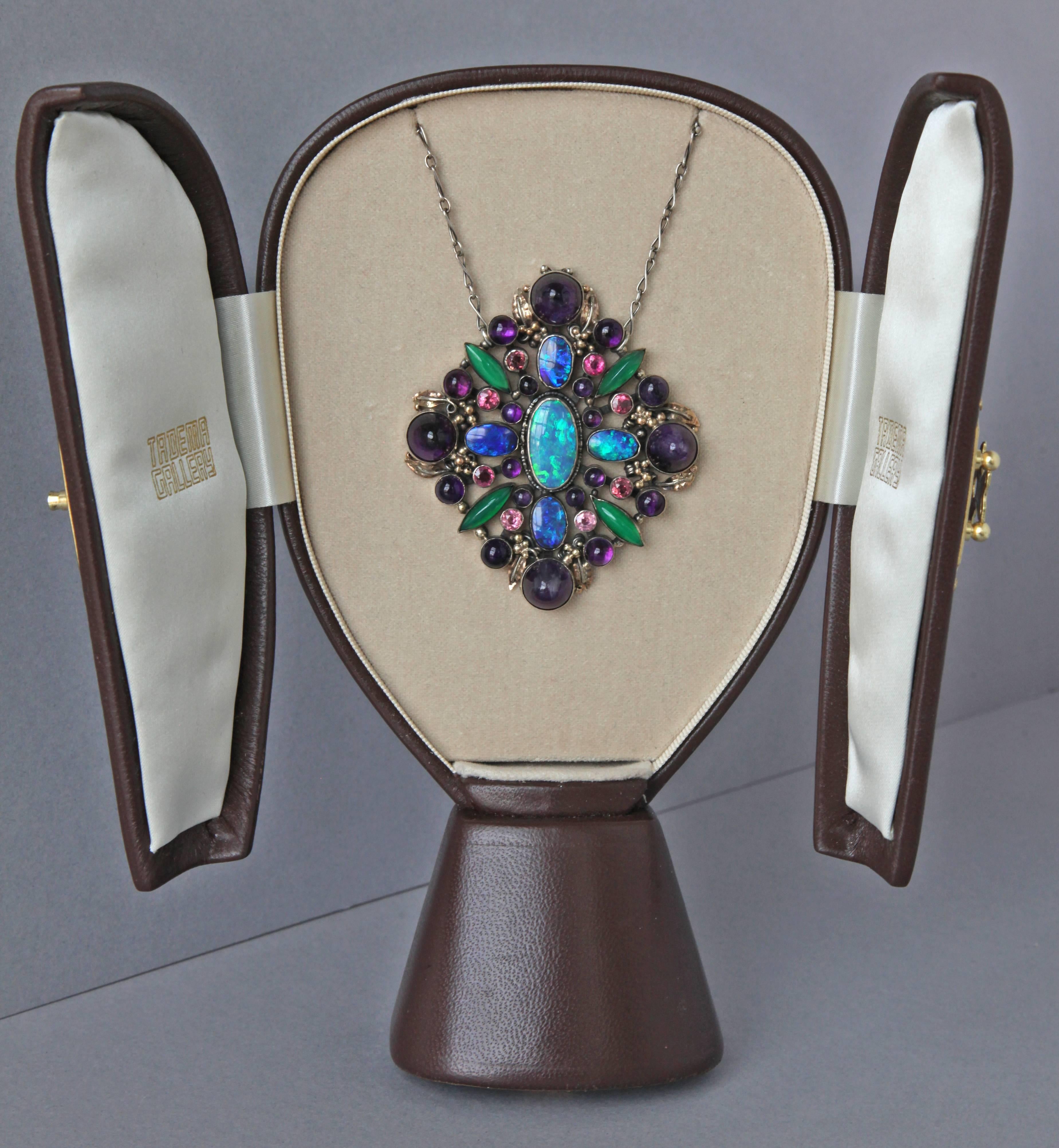 Attributed to Dorrie Nossiter Arts and Crafts Pendant In Good Condition In London, GB