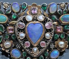 Arthur & Georgie Gaskin 'Loves Garland' Brooch