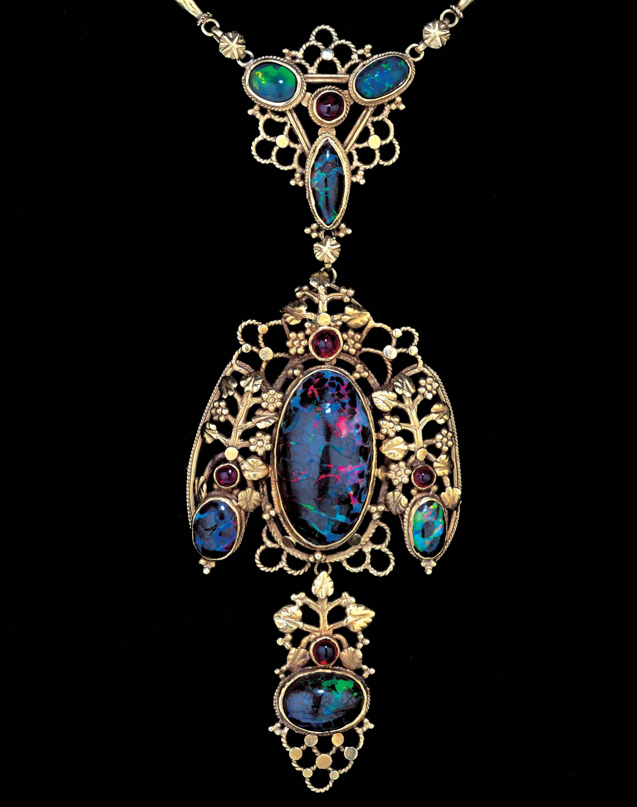 John Bonnor a Superb Arts & Crafts Gold, Black Opal and Ruby Necklace In Excellent Condition For Sale In London, GB