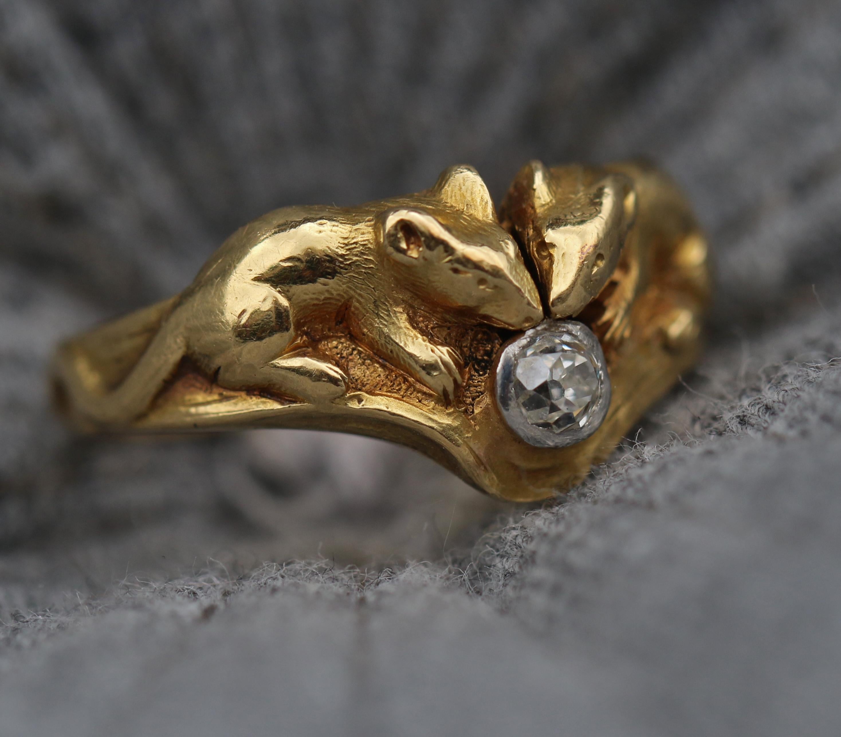 Art Nouveau René Boivin Charming Gold and Diamond Mouse Ring