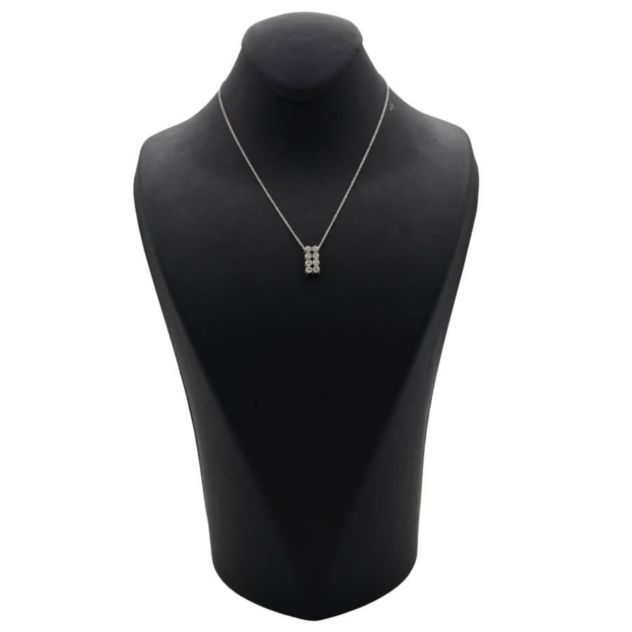 Collana e pendente in oro bianco 18K con diamanti naturali_114333