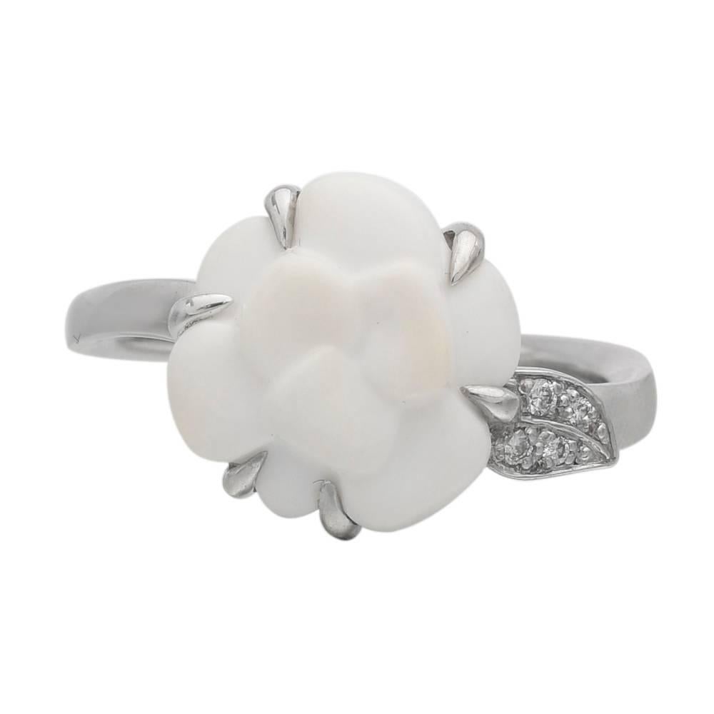 Chanel Camélia Carved White Agate Diamond Gold Ring