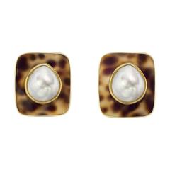 Trianon Cowry Shell Earclips