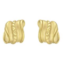 Kieselstein-Cord Caviar Yellow Gold Scroll Earclips 4