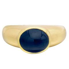 Vintage Poiray sapphire gold solitaire ring