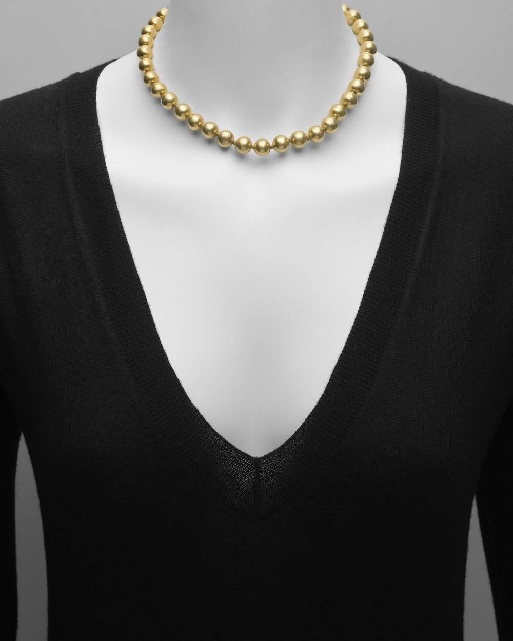 Gold Bead Necklace In Excellent Condition In Vail, CO