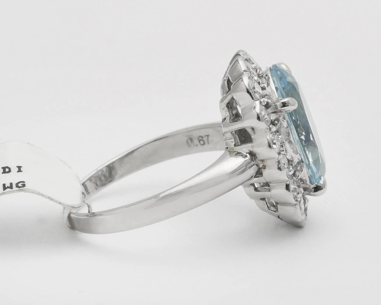 Aquamarine and Diamond Cluster Ring In Excellent Condition In Vail, CO