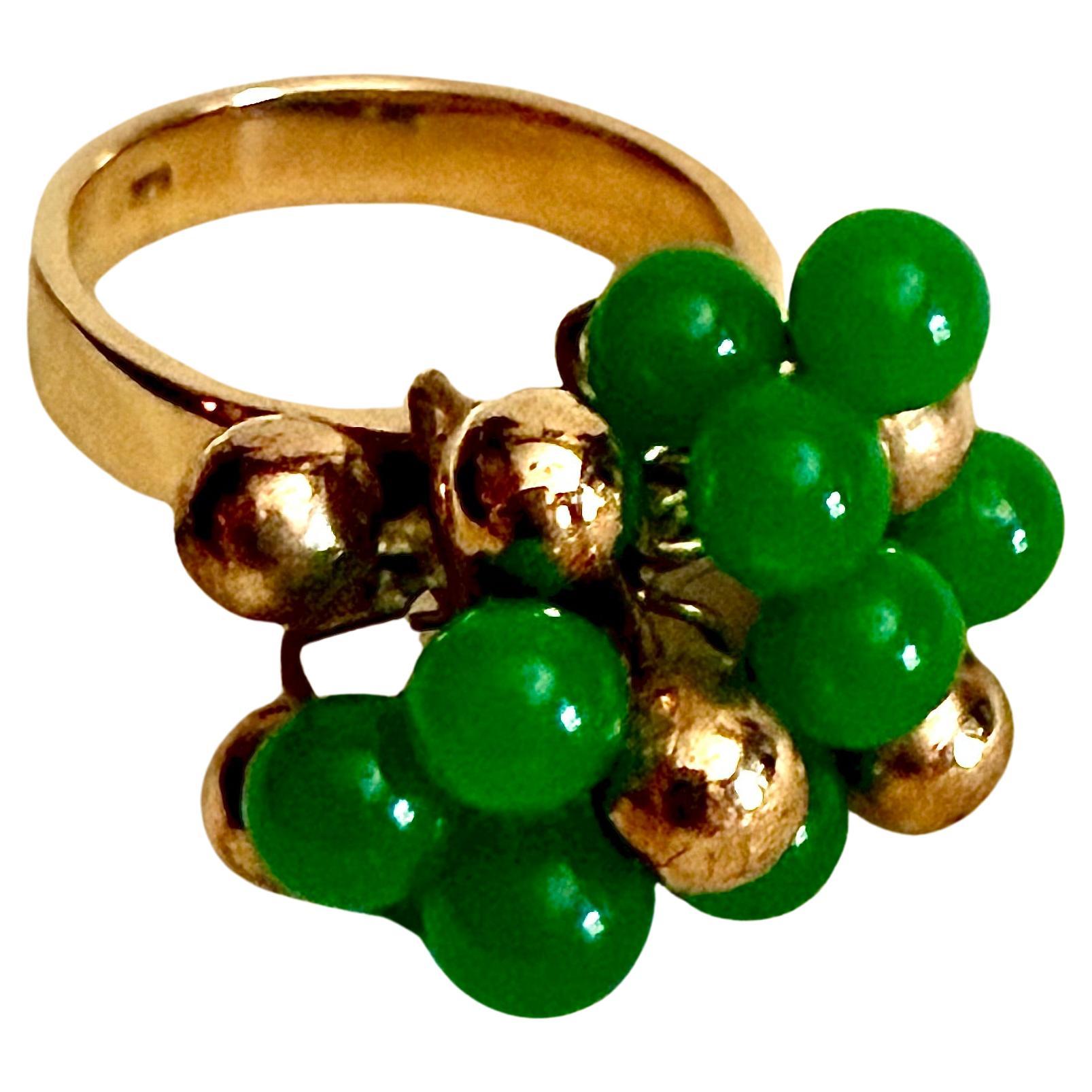 Un divertente anello in oro e crisoprasio in vendita