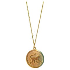 Medallón Pequeño Mono del Zodiaco Chino de Oro Amarillo de 14kt