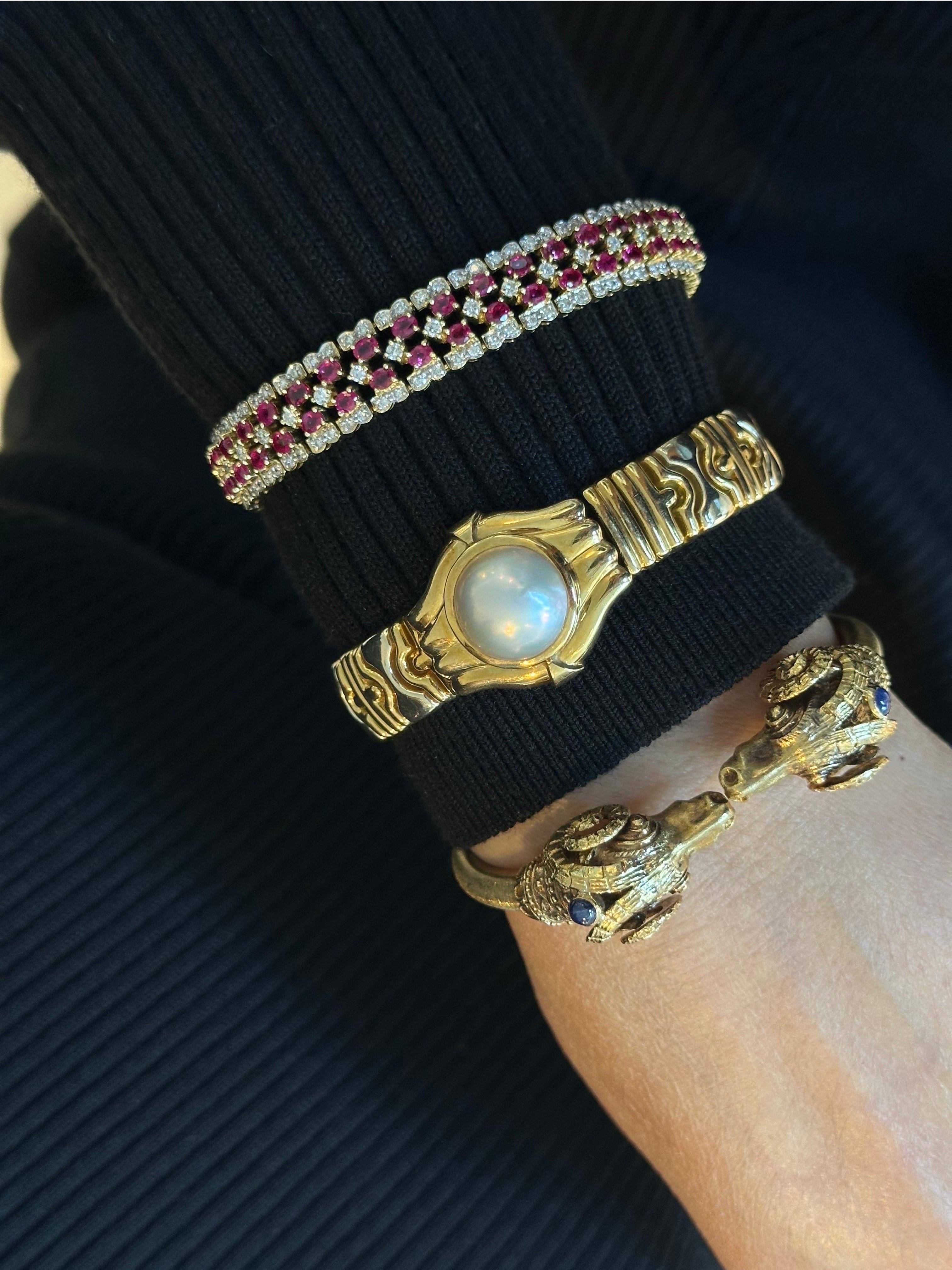 Taille ronde Bracelet nacre de 13,9 mm en or jaune 18K en vente