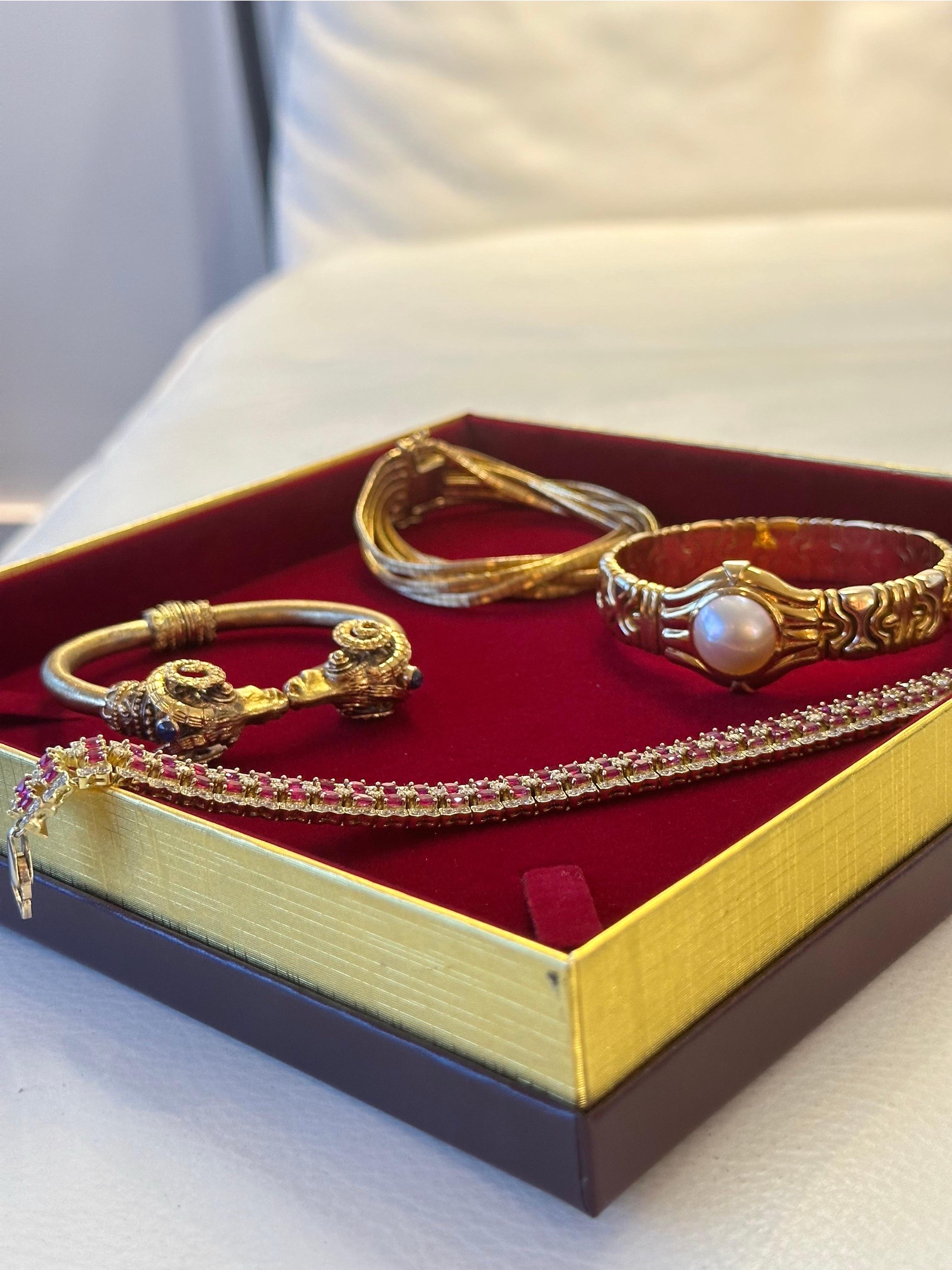 Women's 5 CTW Natural Ruby and 2.50 CTW Natural Diamonds Yellow Gold Bracelet For Sale