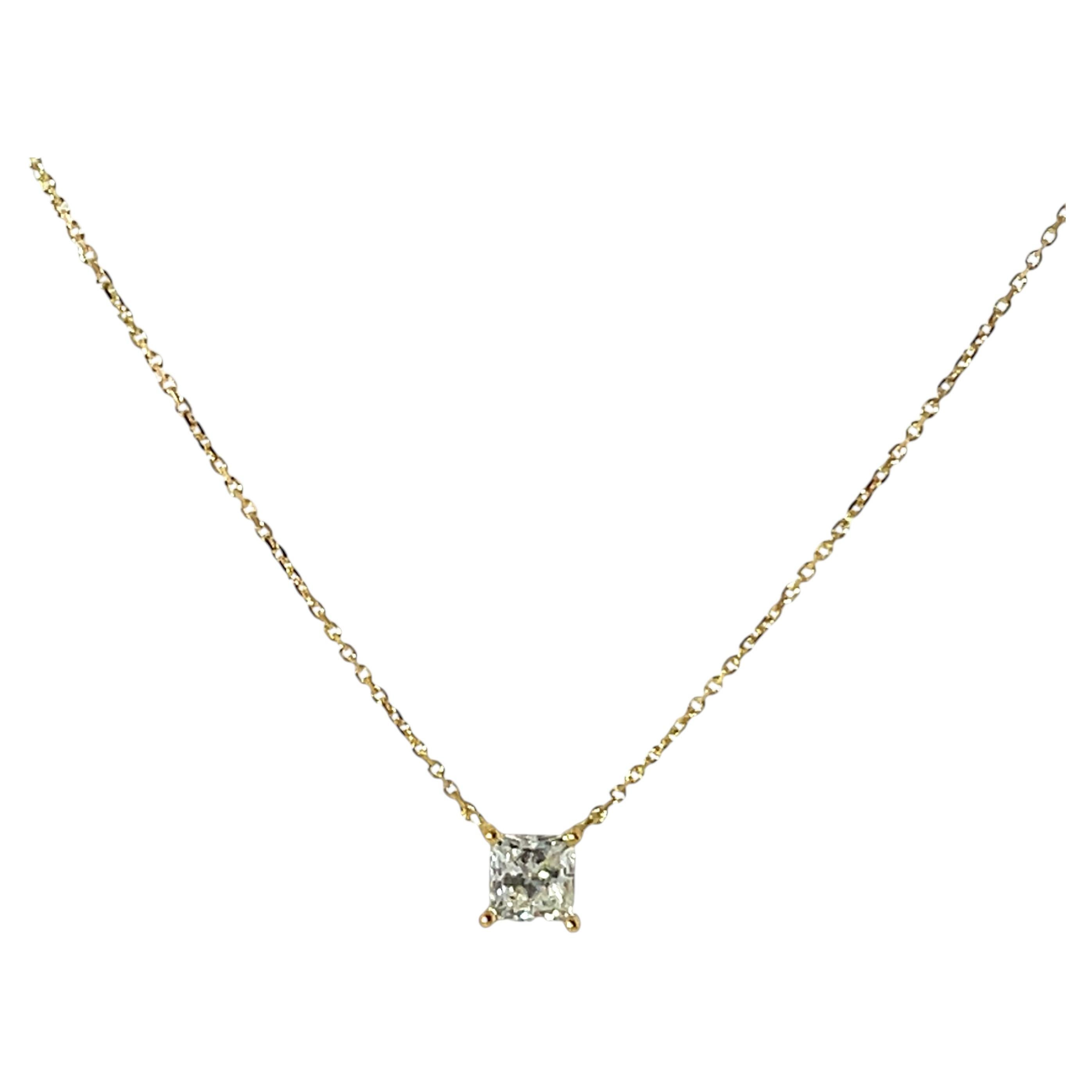 18ct Yellow Gold Diamond Pendant – 0.51ct GIA Natural Princess Cut Diamond For Sale