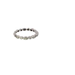 Eternity-Diamantring aus 18 Karat Weißgold, besetzt mit 0,10 Karat Naturdiamanten