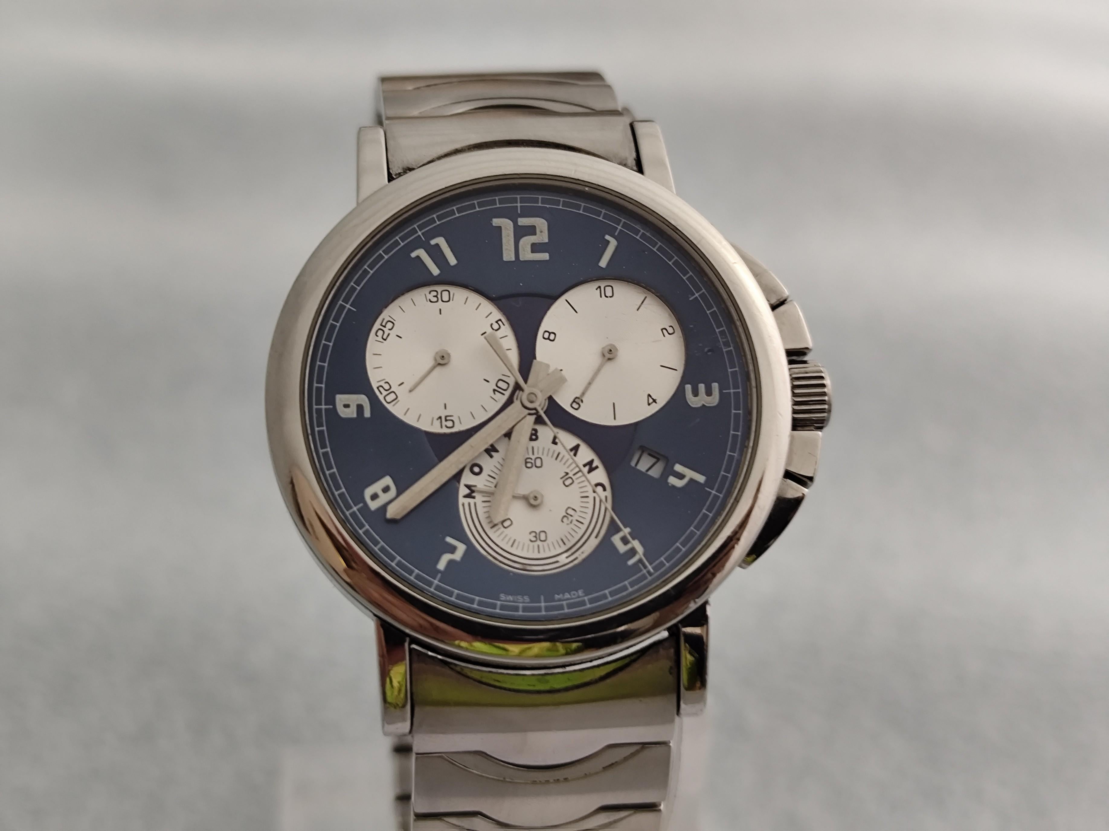 Montblanc 7060 Summit Chronograph Blue Dial Stainless Steel Watch In Good Condition For Sale In Toronto, CA