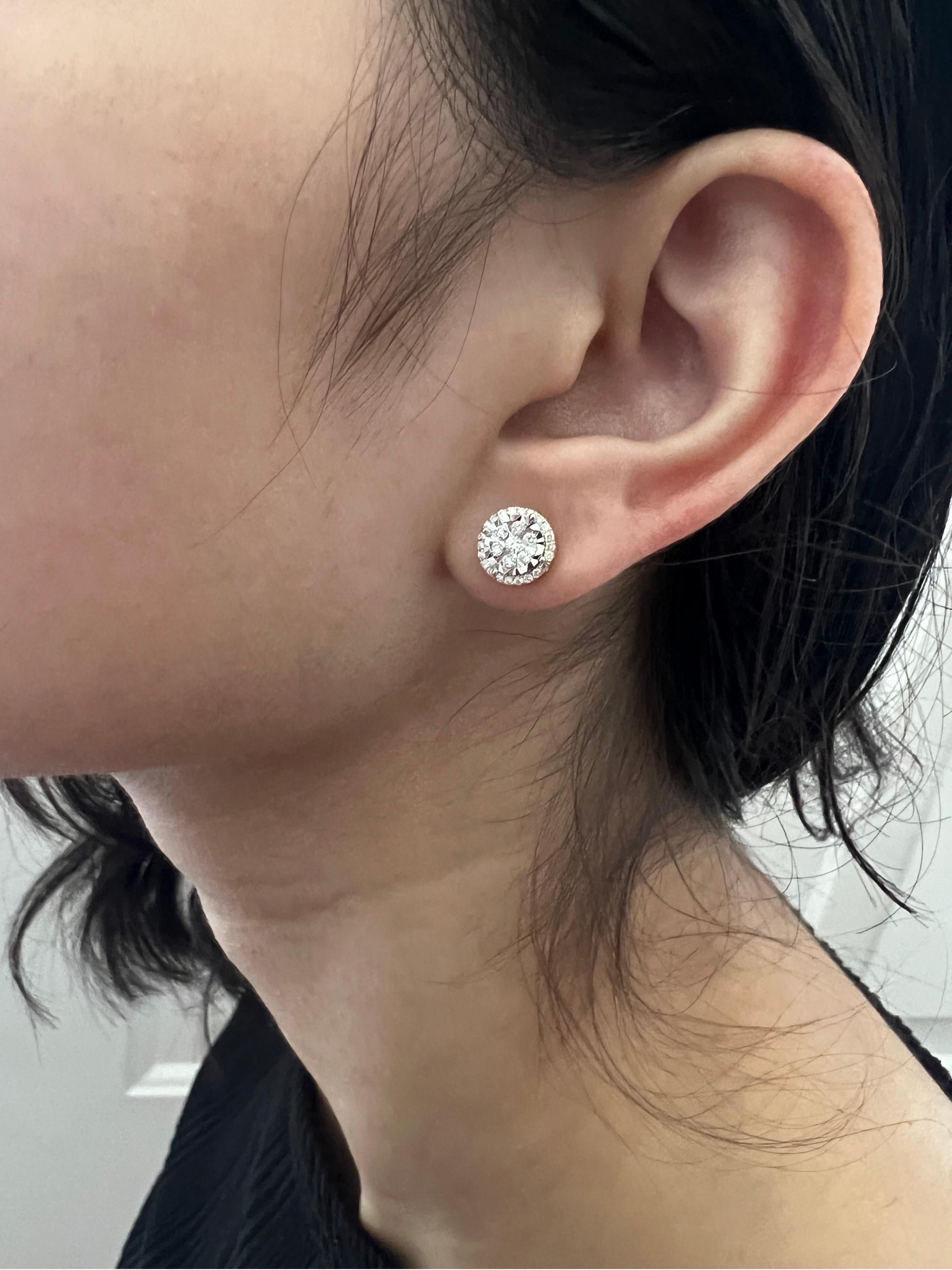 Clous d'oreilles Big Look en or blanc et jaune 14 carats avec diamants blancs Neuf - En vente à New York, NY