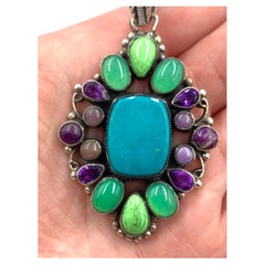 Colgante de plata con varias piedras de Leo Feeney
