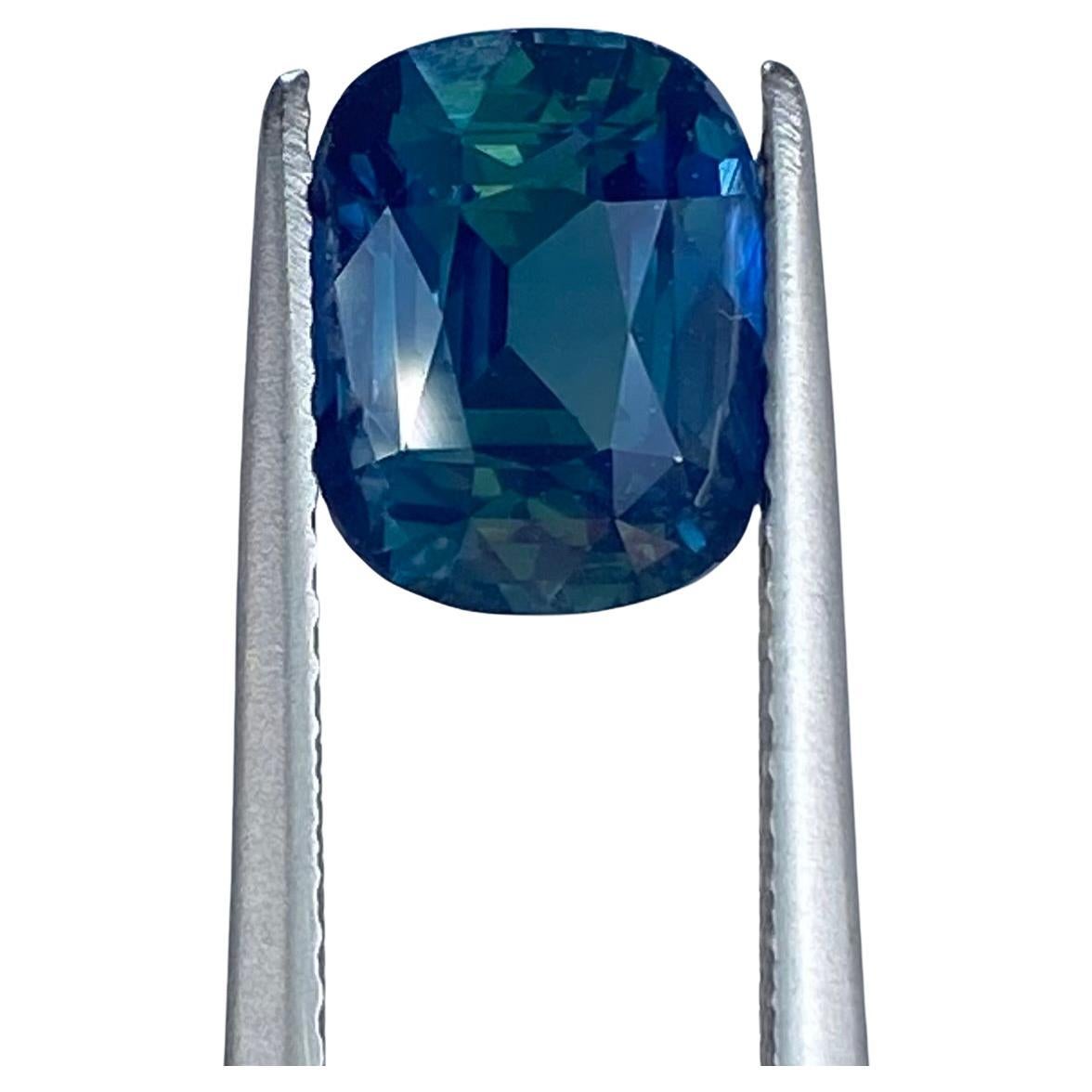 3.00ct Opalescent Teal Sapphire For Sale