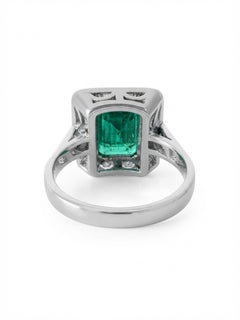 Art Deco 2.10 Ct Colombian Emerald 1.80 Ct Diamond 18 KT Ring