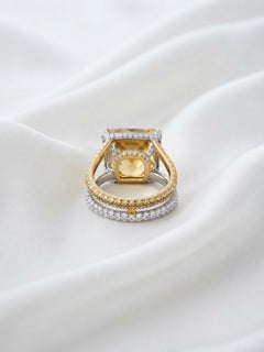 Signed Villa Milan 25.0 Ct Heliodor 1.30 Ct Diamonds Unique 18 KT ring