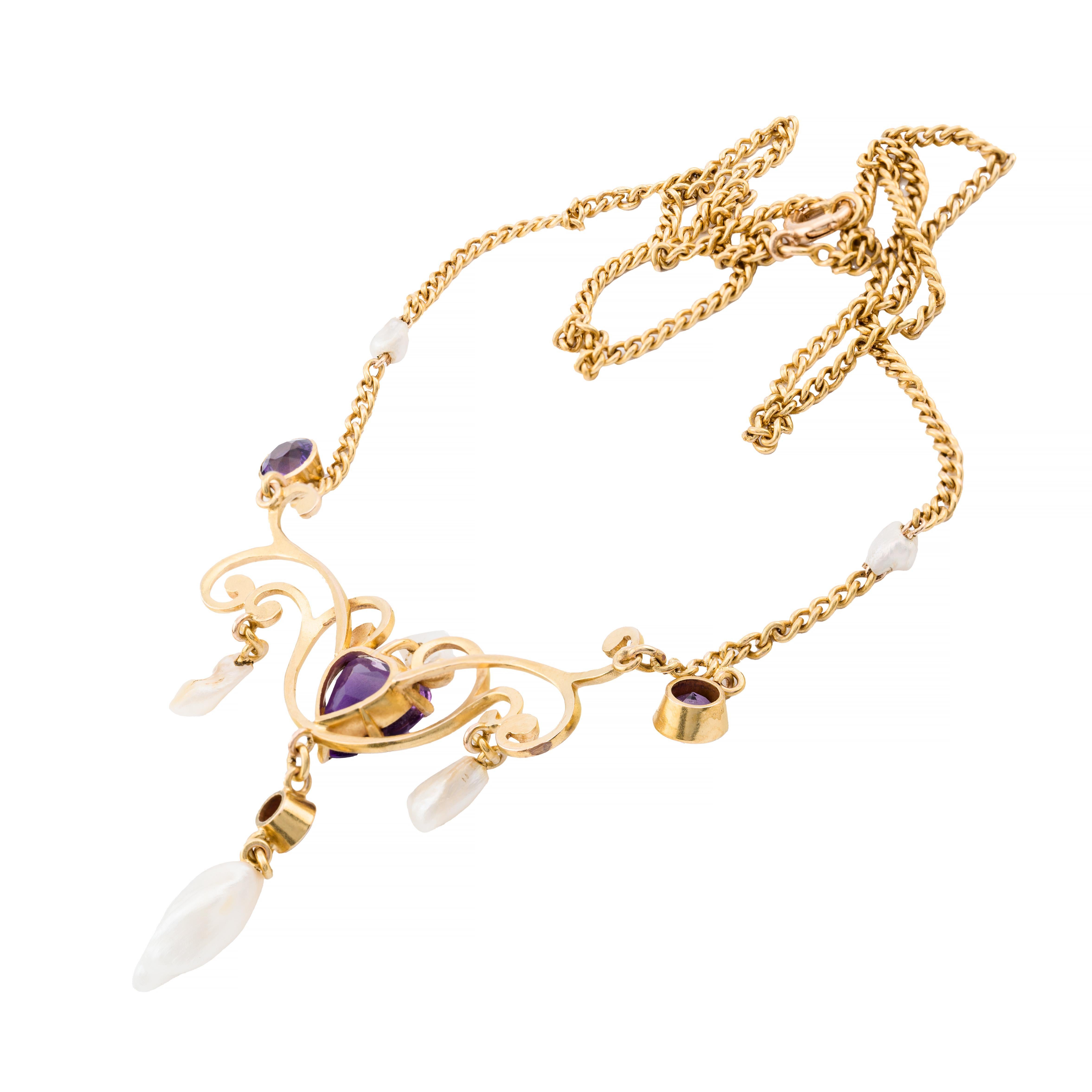 Collier feston Art Nouveau avec motif en forme de coeur en améthyste et perles naturelles en 14 carats Excellent état - En vente à Boston, MA