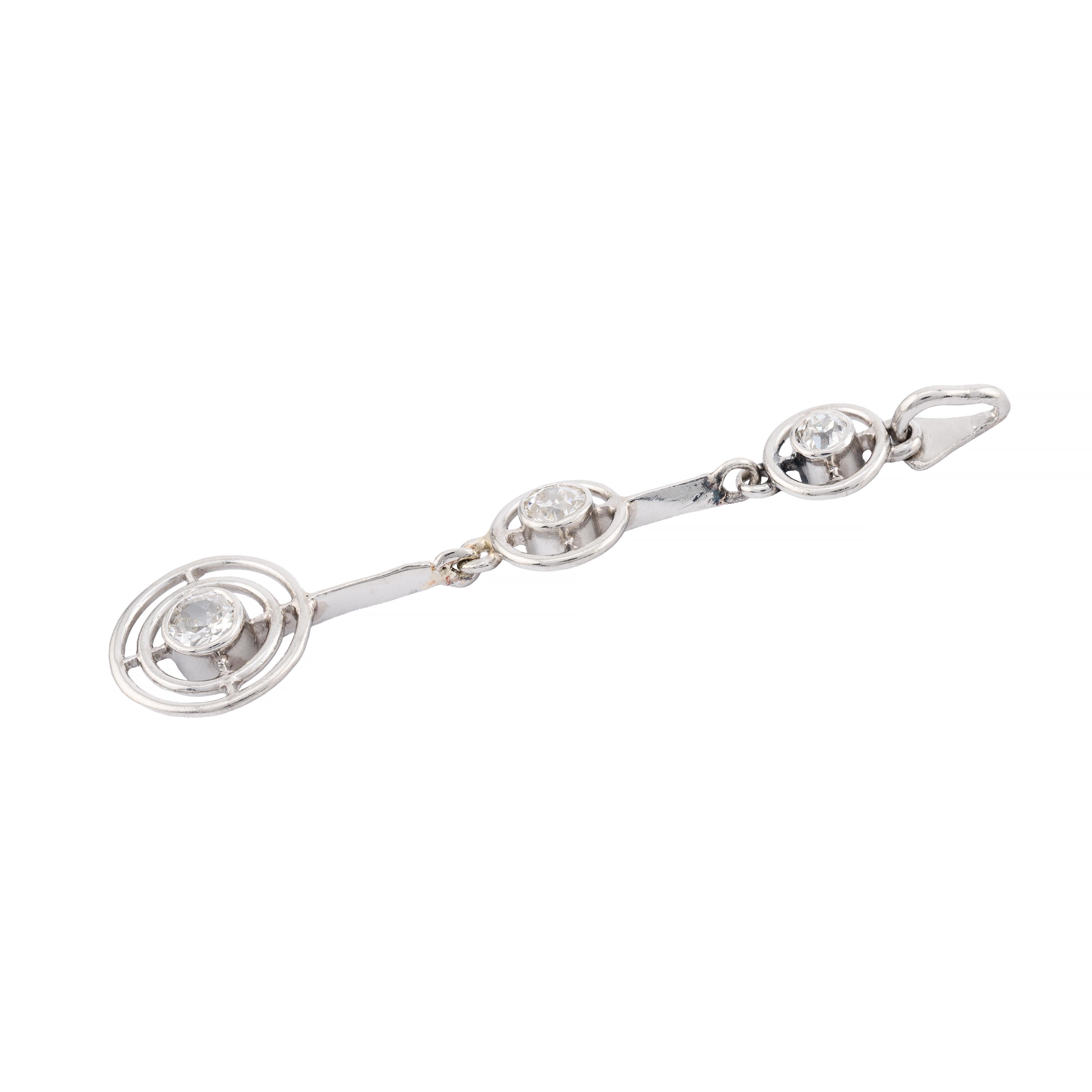 Art Déco Ciondolo a forma di bersaglio con tre pietre di diamante da 0,25 ct in platino in vendita