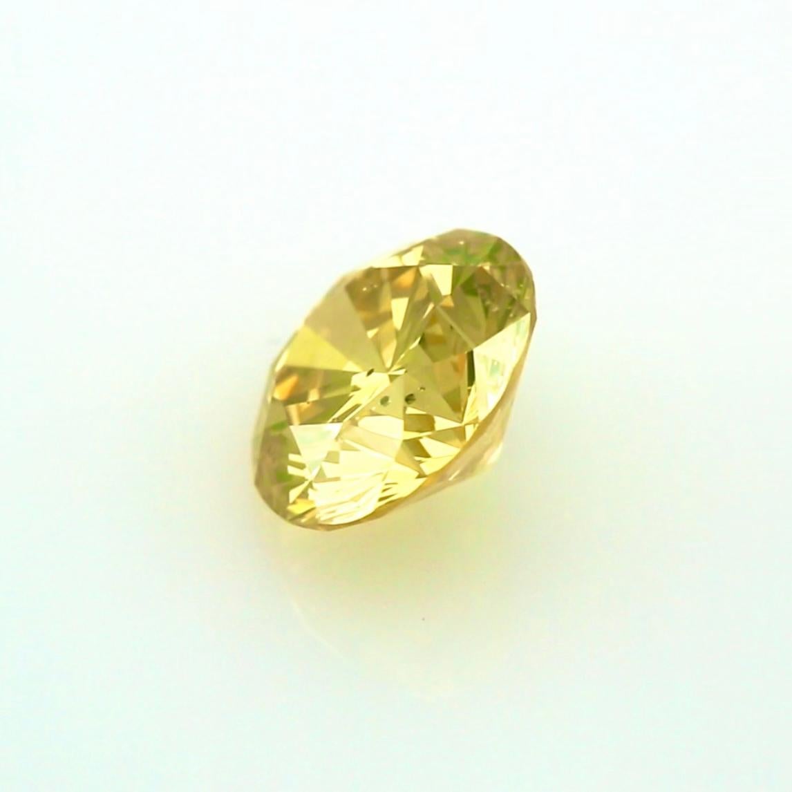 Diamant rond brillant de 2,22 carats de couleur vert-jaune intense - certifié GIA en vente 3