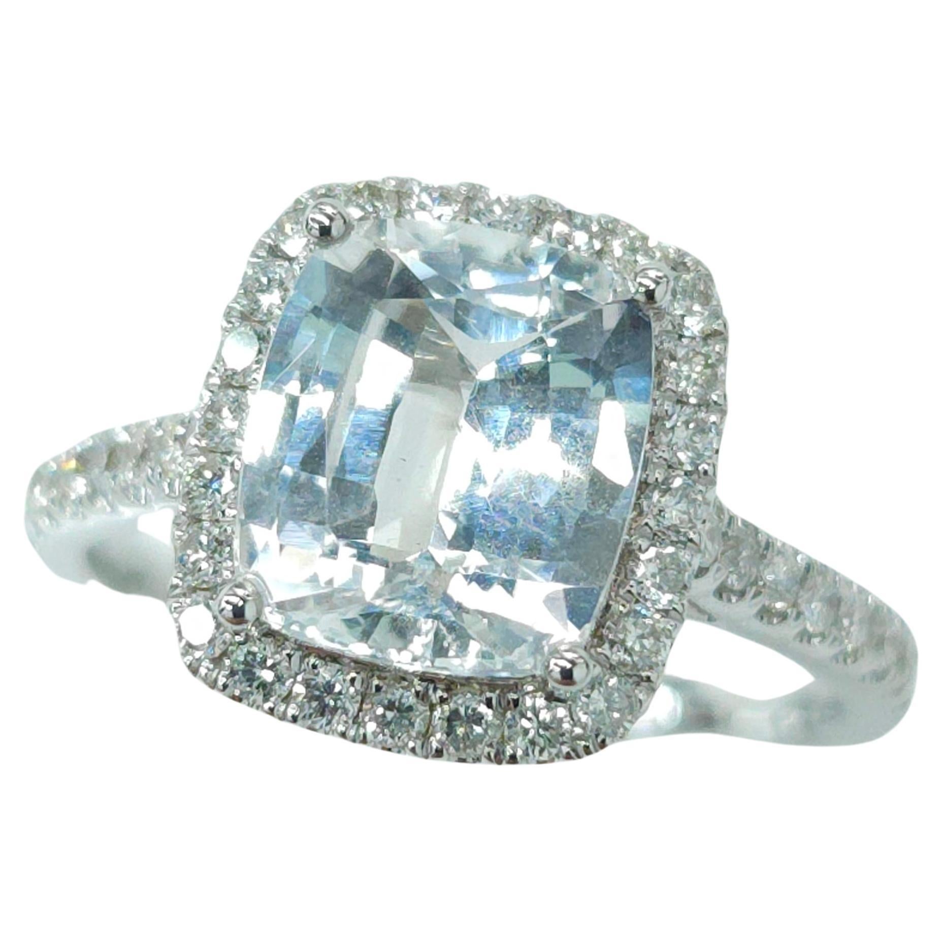 IGI Certified 2.35 Carat Unheated Sapphire & Diamond Ring in 18K WhiteGold For Sale