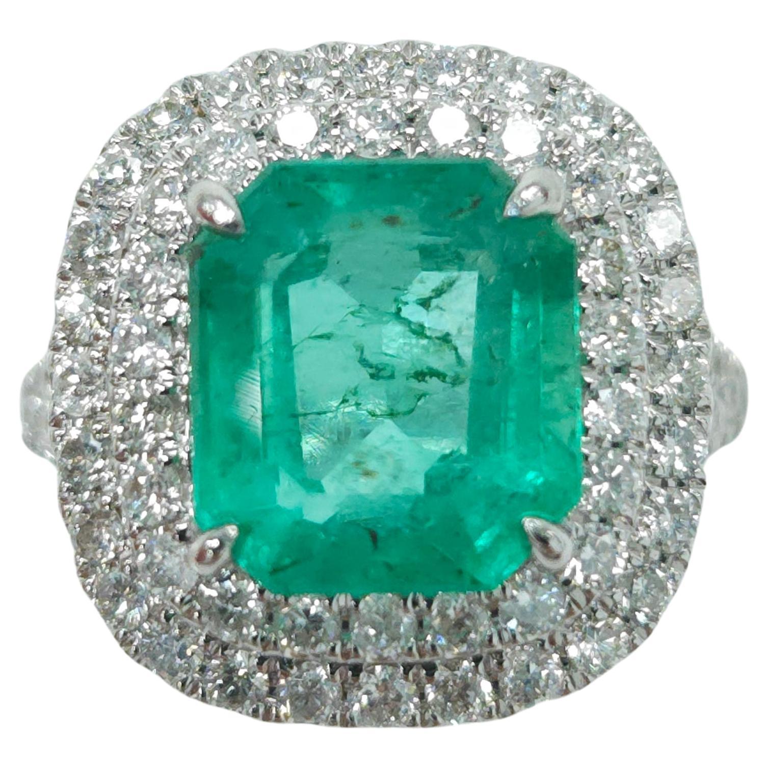IGI certified  3.39 Carat Colombian Emerald & 0.95 Carat Diamond Ring  For Sale