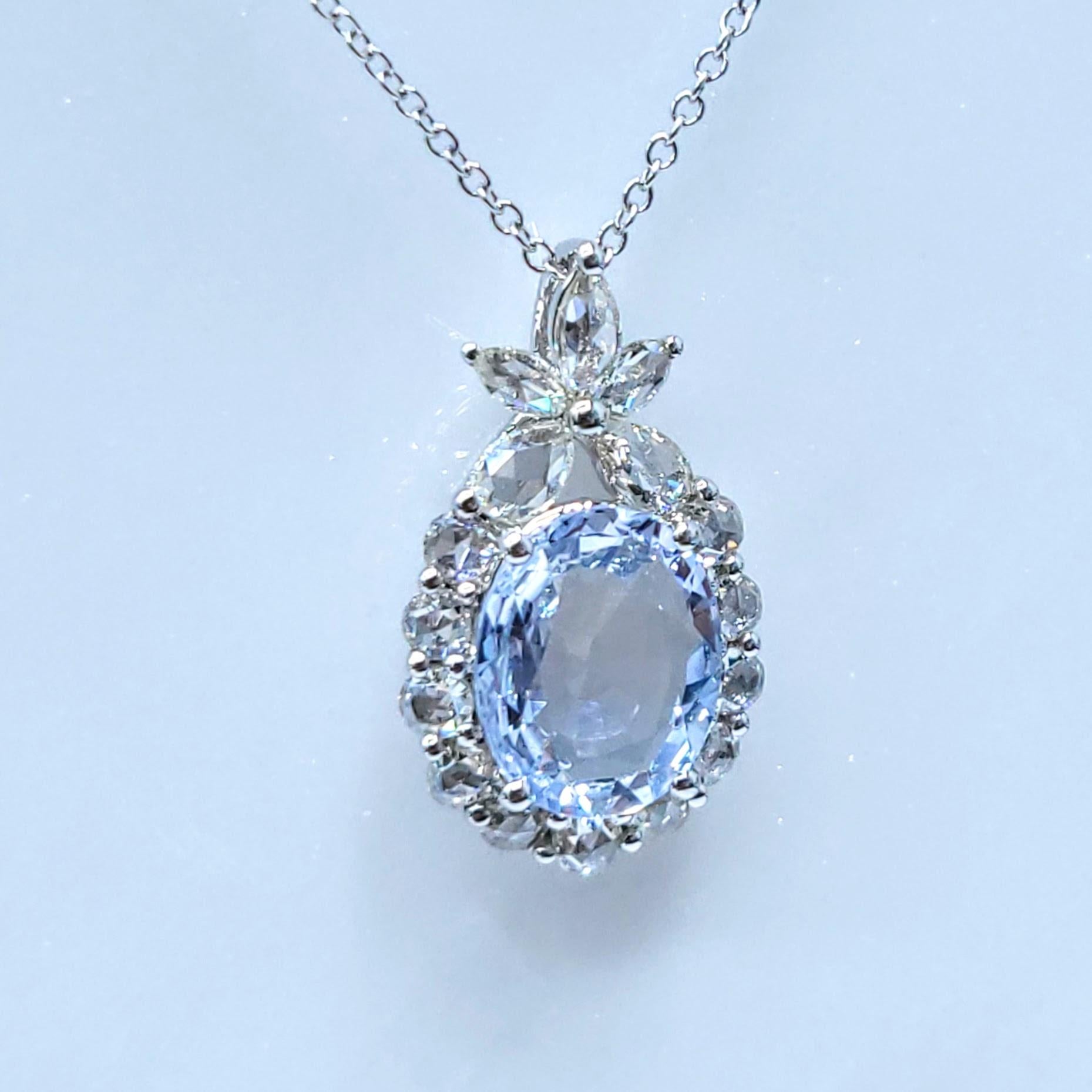 Pendentif saphir et diamant en or blanc 18 carats certifié IGI de 1,72 carat sans chaleur Pour femmes en vente