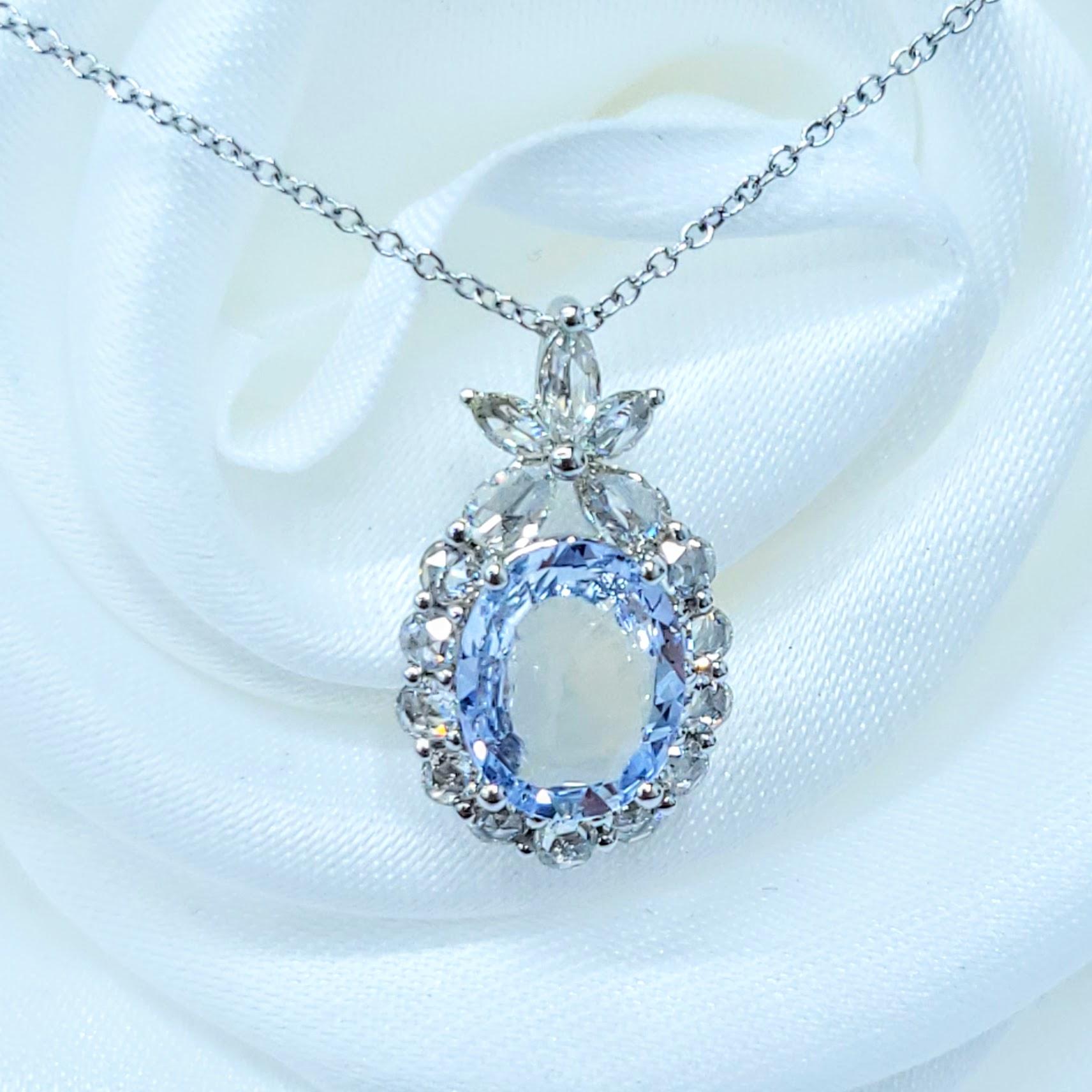Pendentif saphir et diamant en or blanc 18 carats certifié IGI de 1,72 carat sans chaleur en vente 2