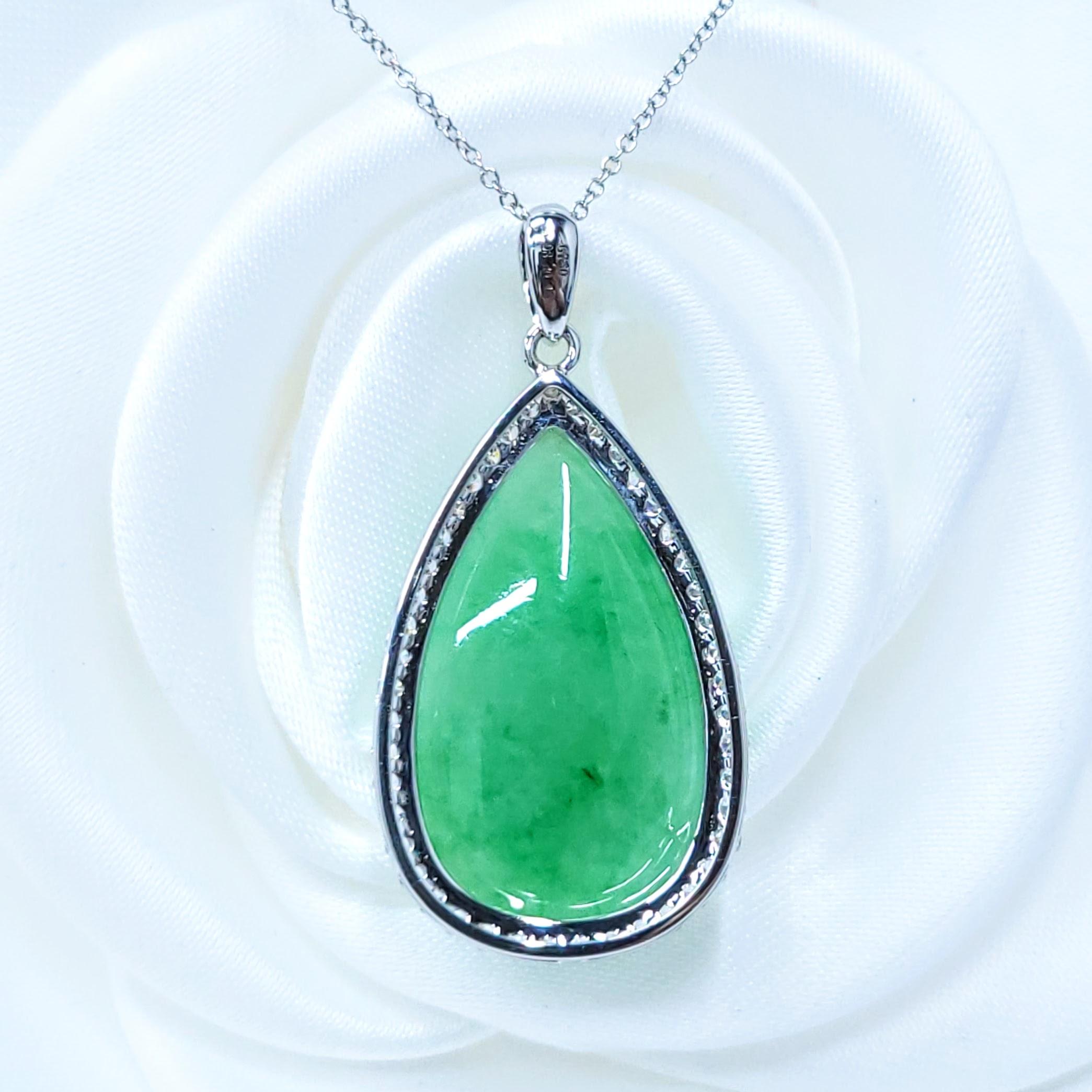 Pendentif en or blanc 18 carats en jade certifié Cui Fei de type A et diamant de 0,48 carat en vente 3
