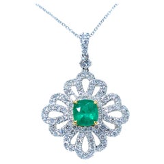 IGI-zertifizierter 0,88 Karat kolumbianischer Smaragd und Diamant-Anhänger aus 18 Karat Weißgold