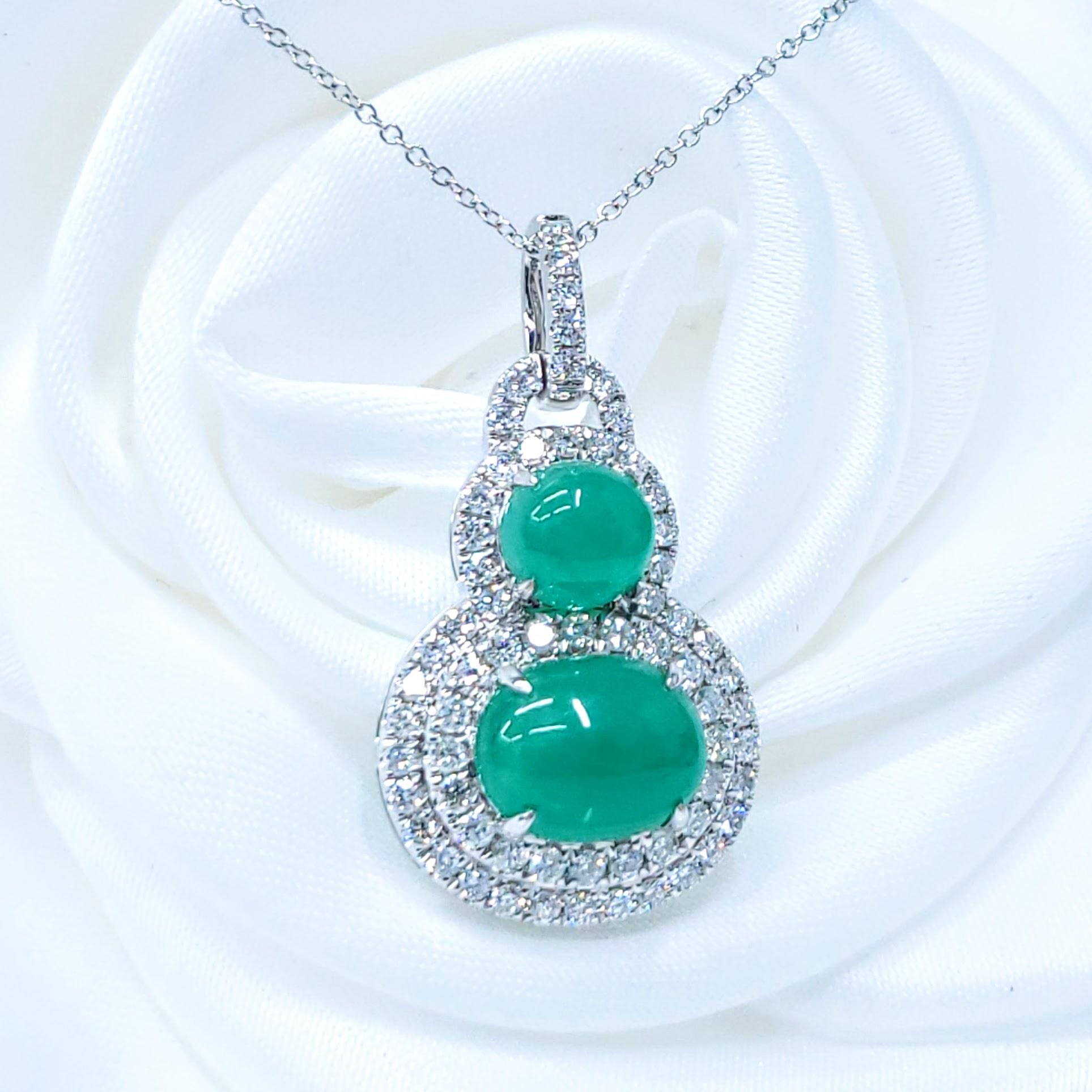 IGI-zertifizierter 3,39 Karat kolumbianischer Smaragd und Diamant-Anhänger aus 18 Karat Weißgold (Cabochon) im Angebot
